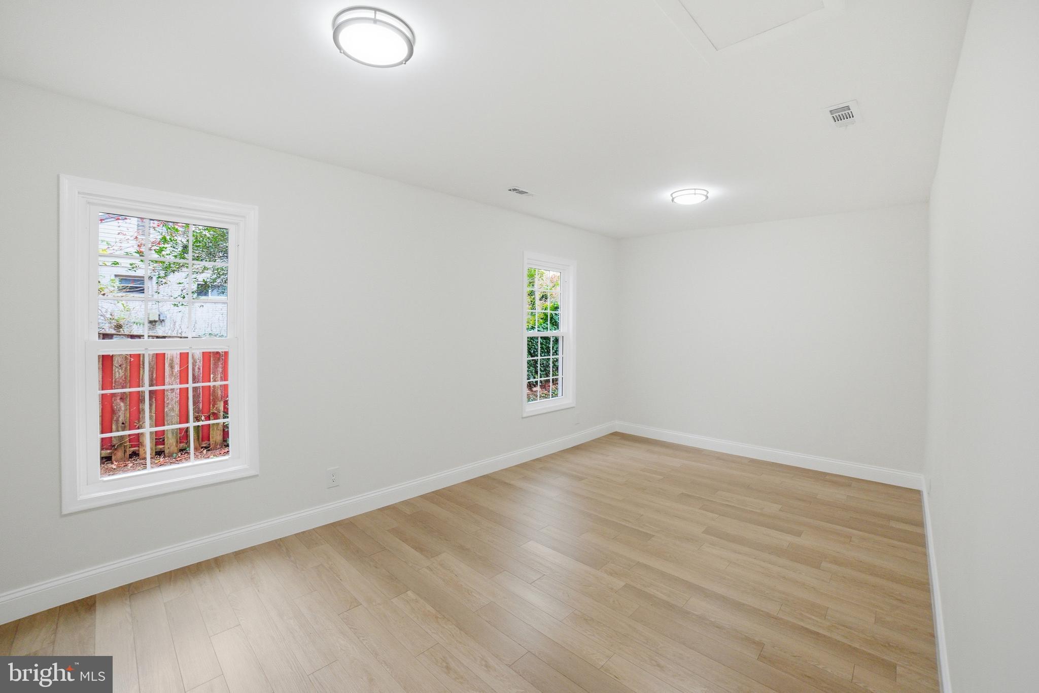 FORT WASHINGTON FOREST - Residential