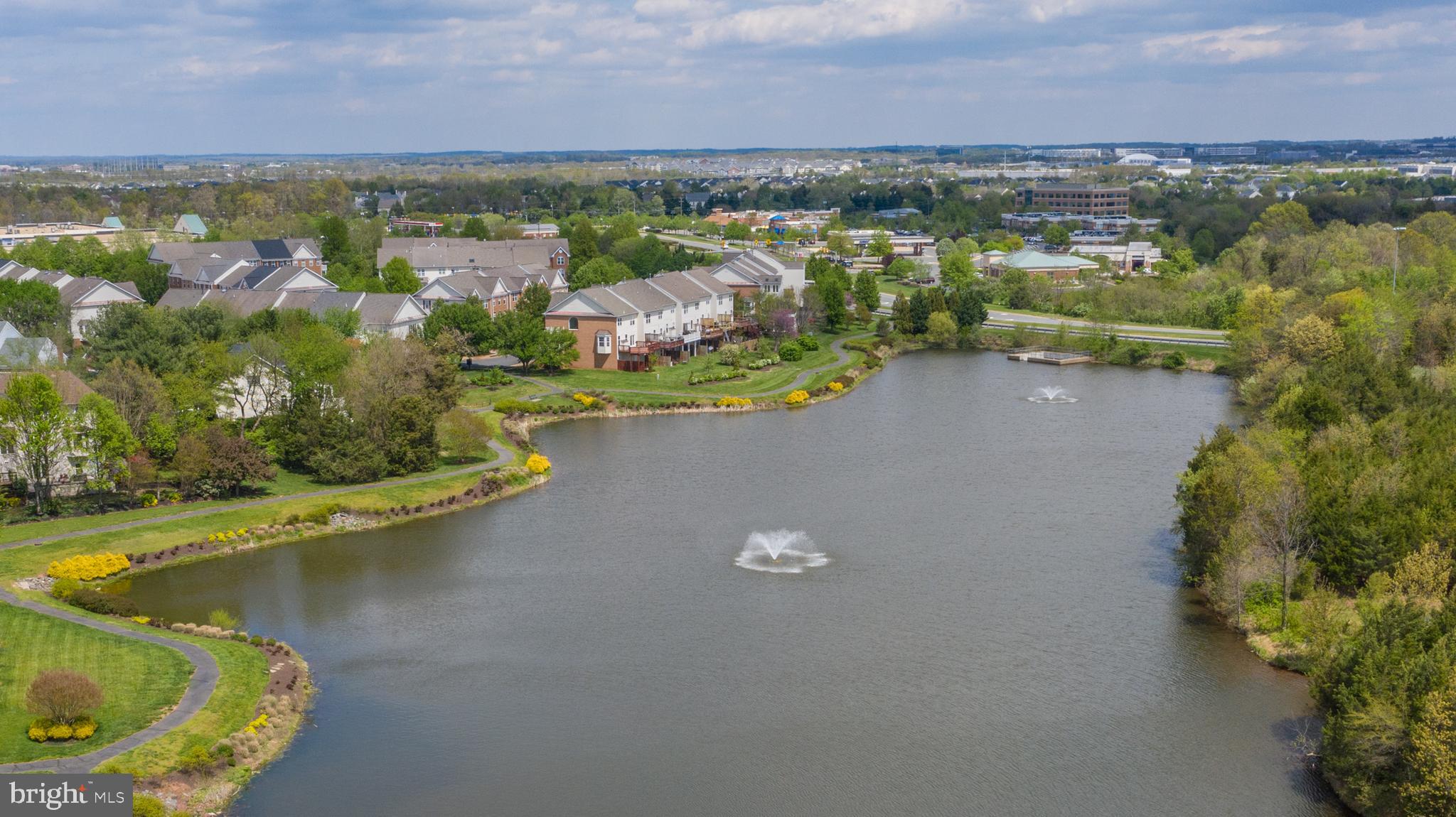 FARMWELL HUNT - Residential