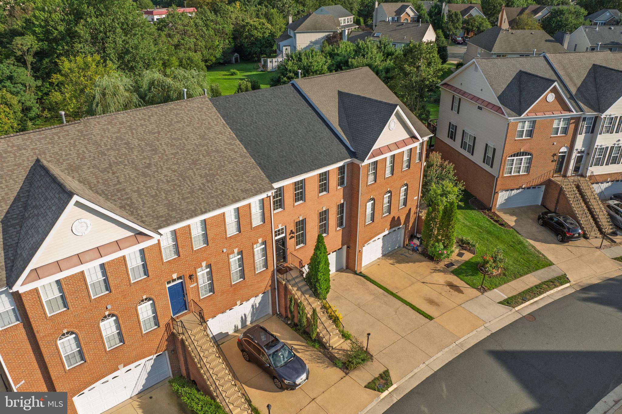 FARMWELL HUNT - Residential