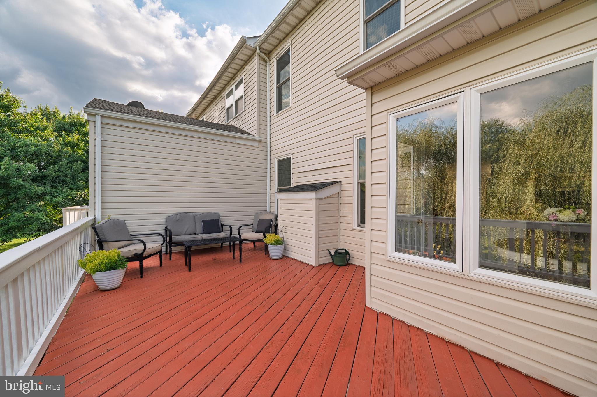 FARMWELL HUNT - Residential