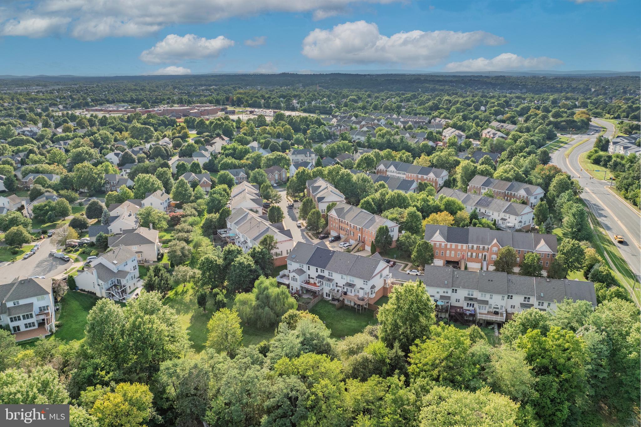 FARMWELL HUNT - Residential