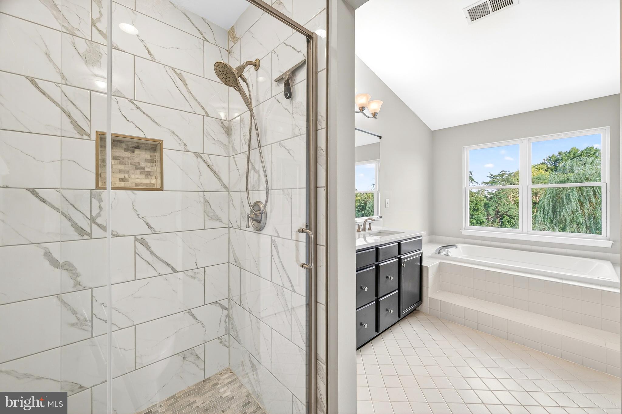 FARMWELL HUNT - Residential