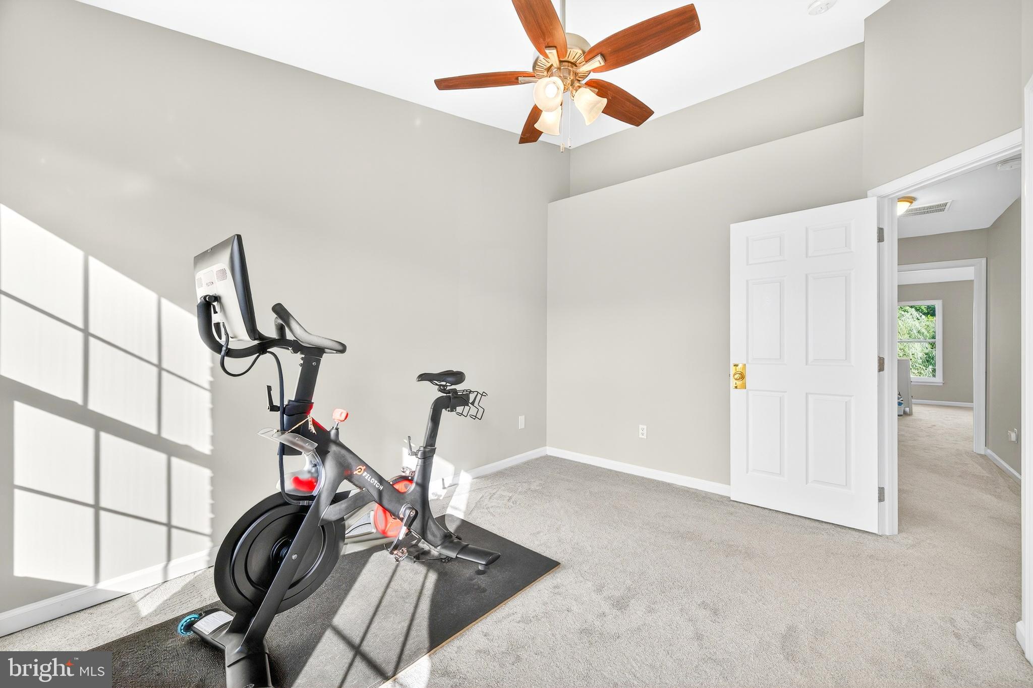 FARMWELL HUNT - Residential