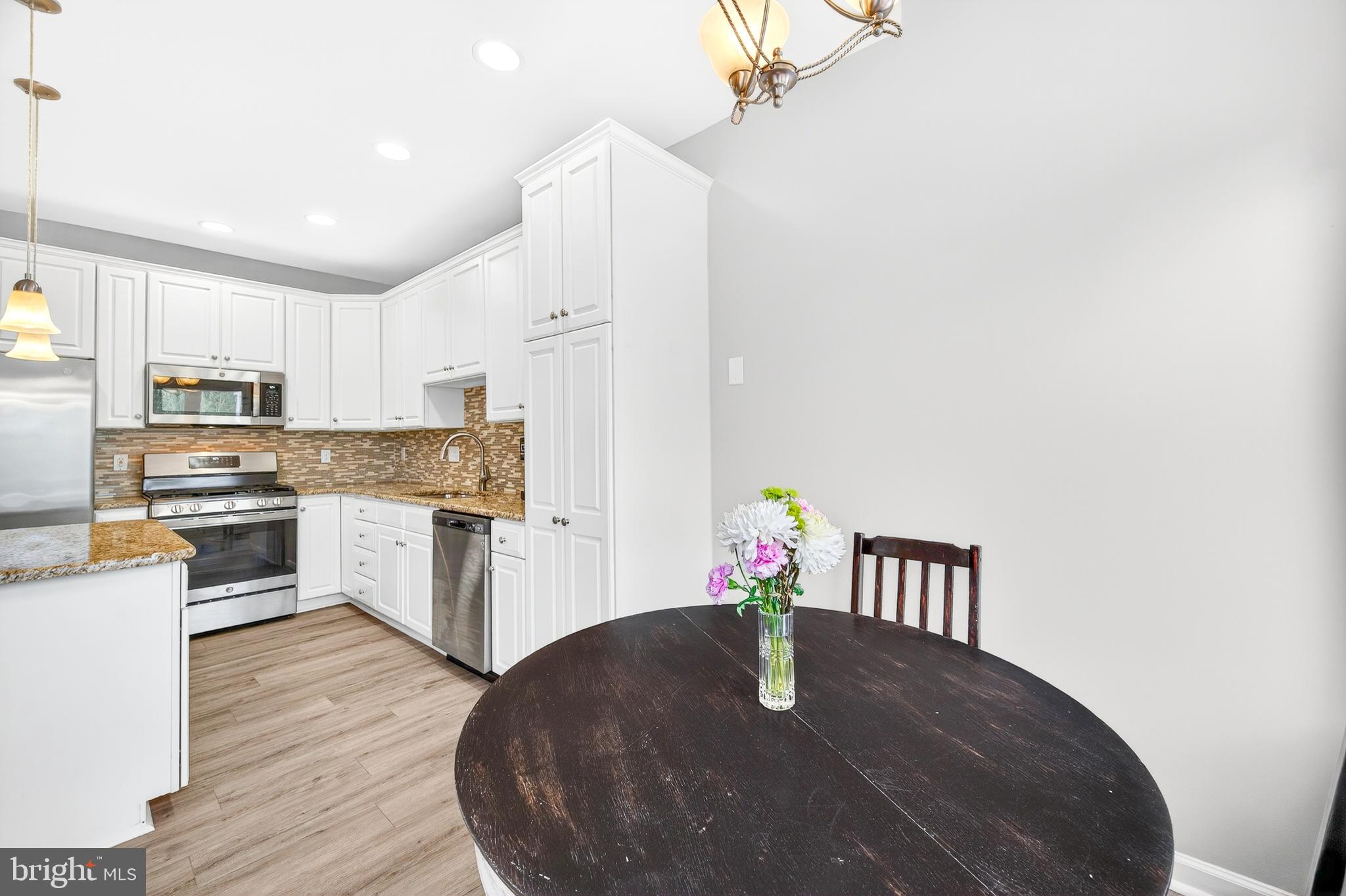 FARMWELL HUNT - Residential