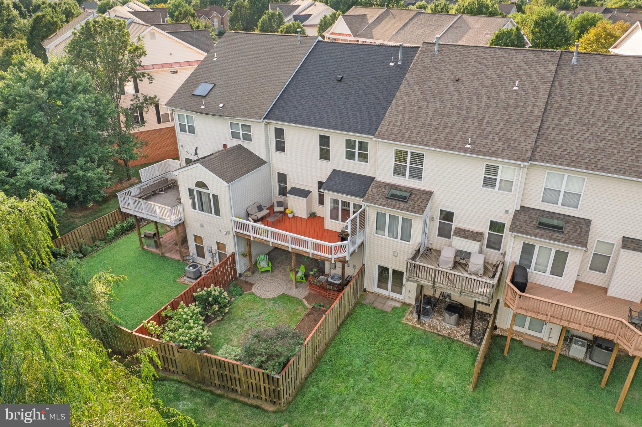 FARMWELL HUNT - Residential