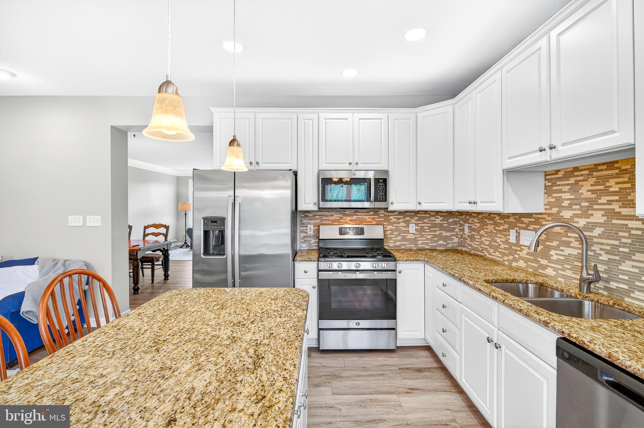 FARMWELL HUNT - Residential