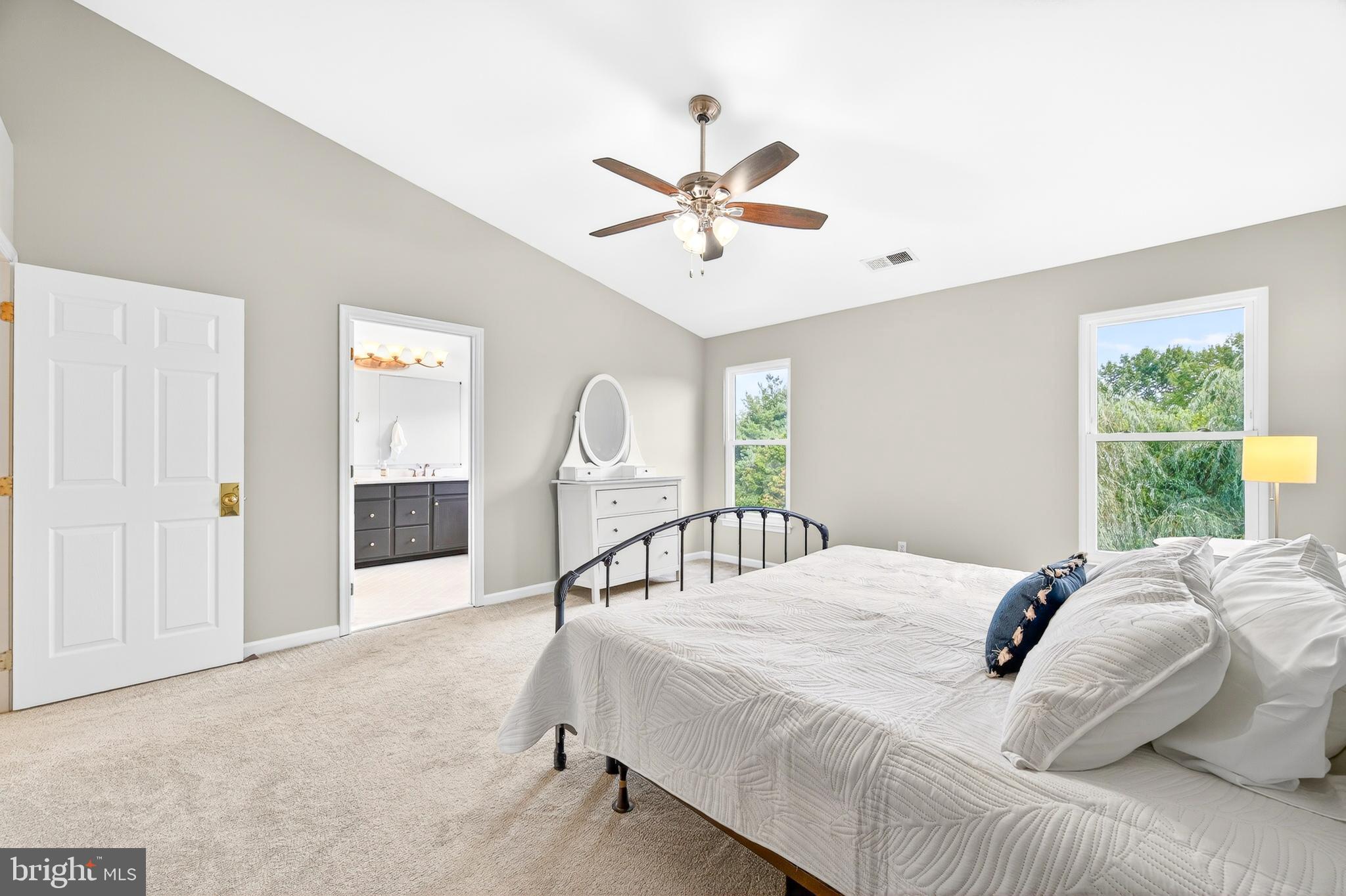 FARMWELL HUNT - Residential