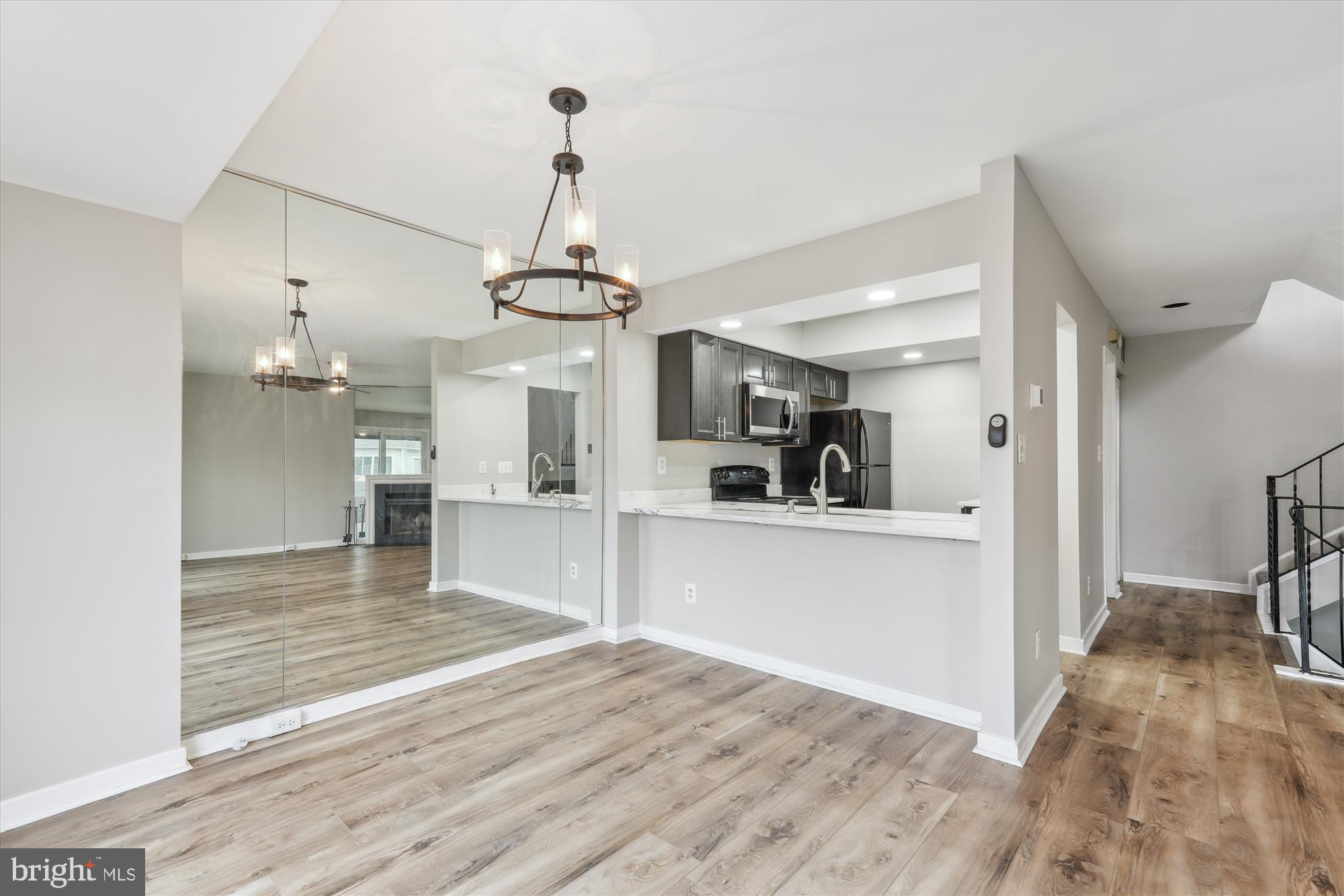 DOCKSIDE - Residential Lease