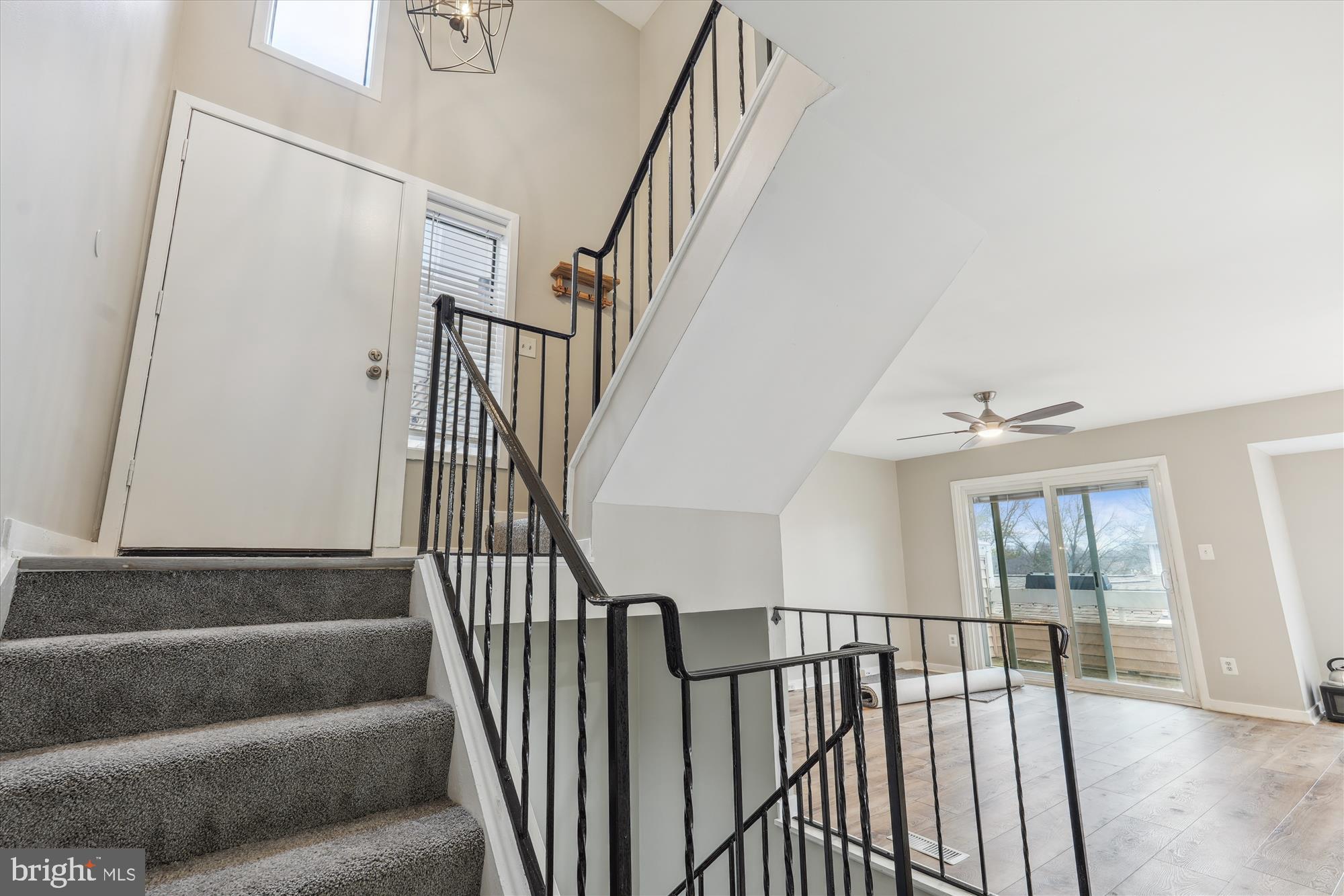 DOCKSIDE - Residential Lease