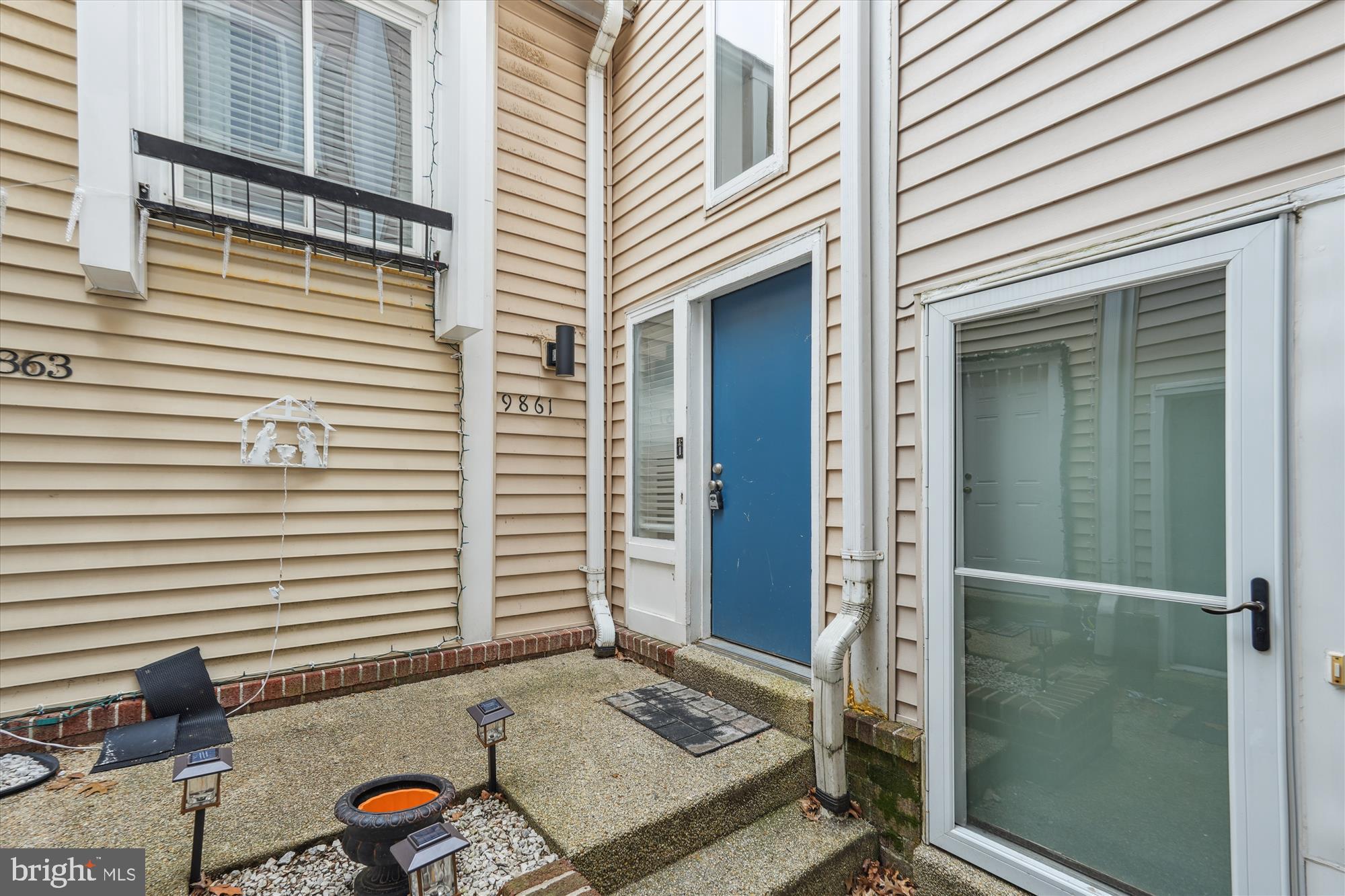 DOCKSIDE - Residential Lease