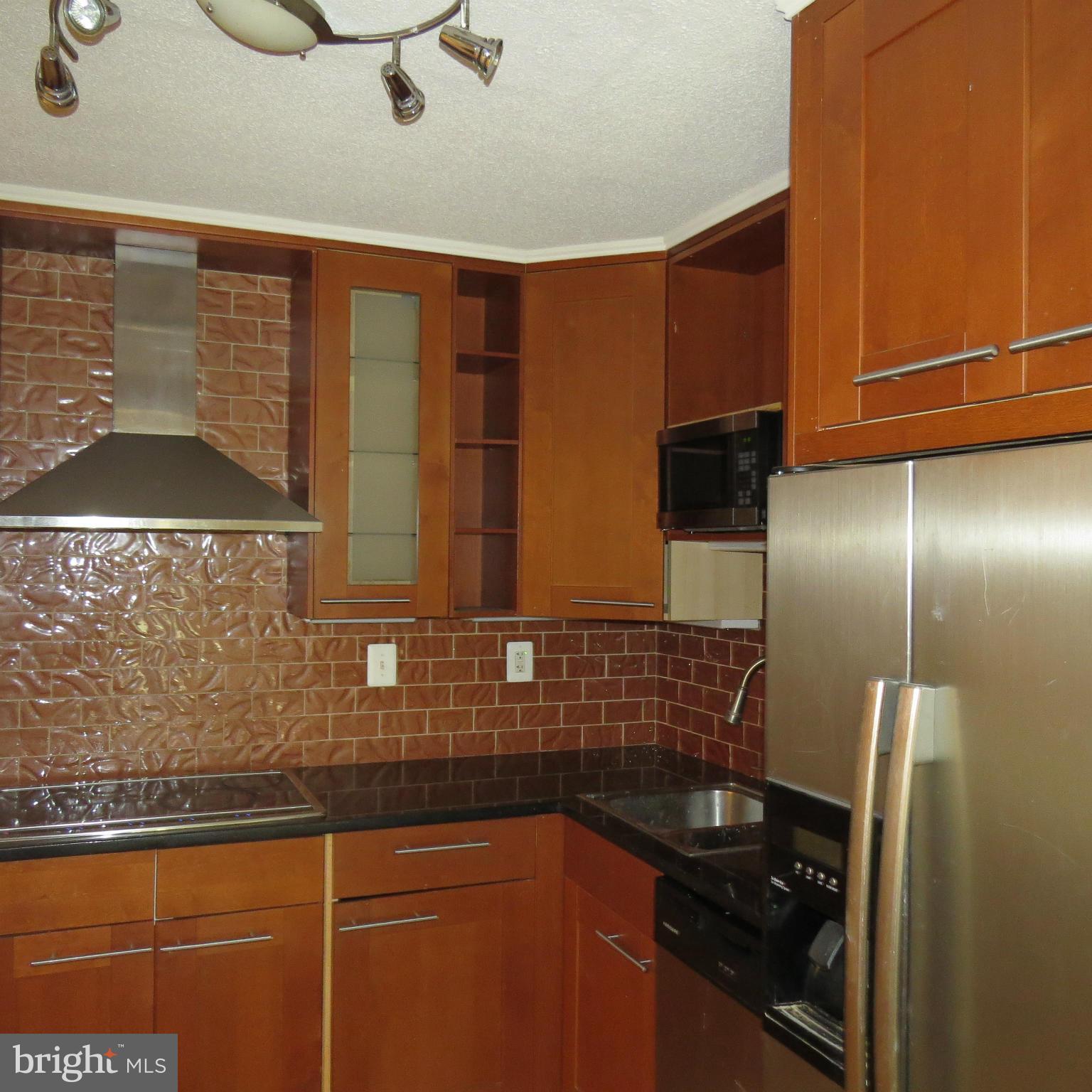 WATERGATE AT LANDMARK - Residential Lease