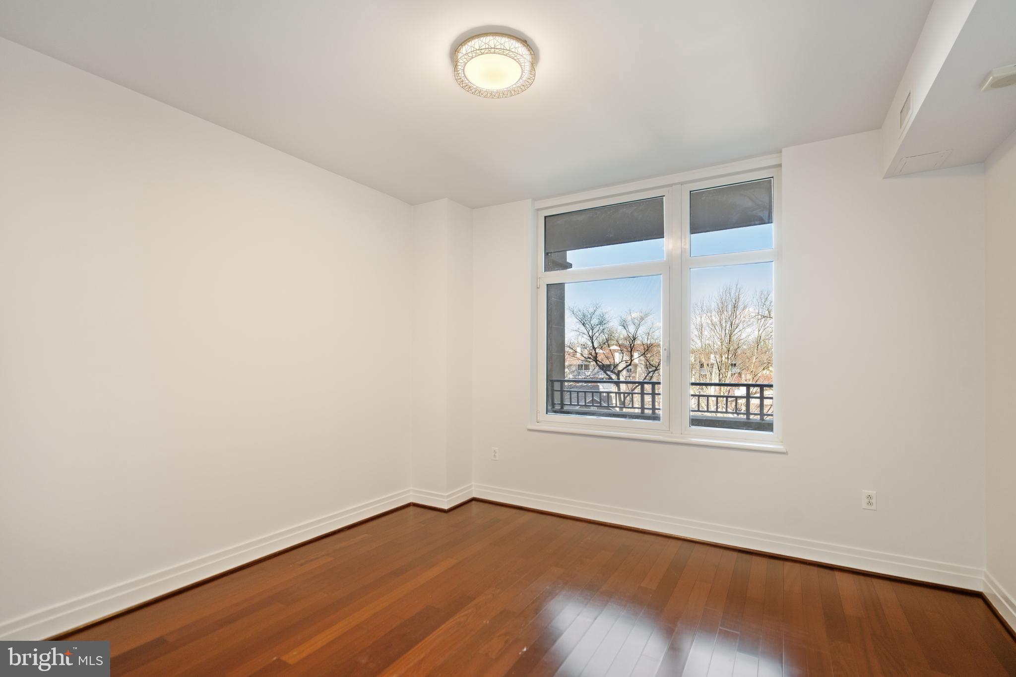 ONE PARK CREST CONDOMINIUM - Residential