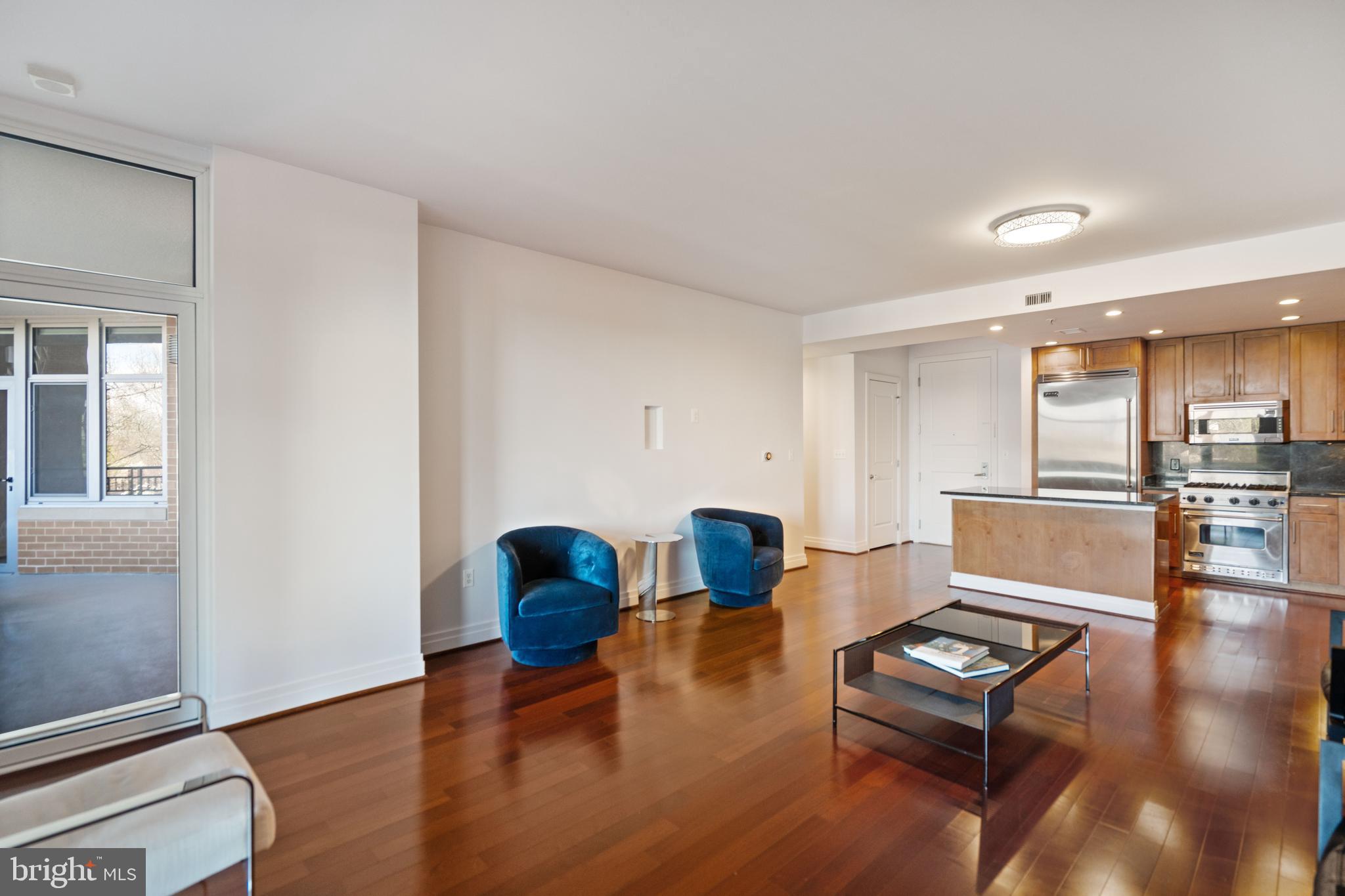 ONE PARK CREST CONDOMINIUM - Residential