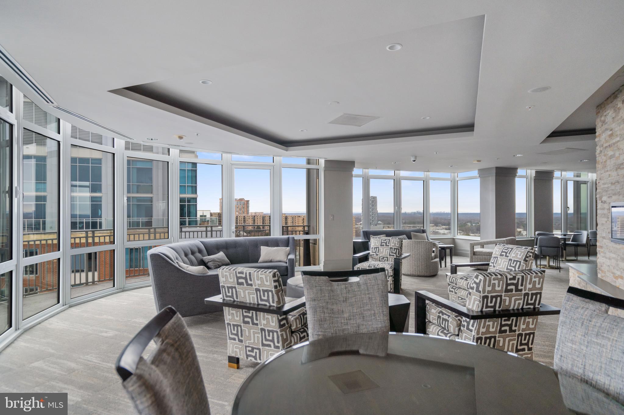 ONE PARK CREST CONDOMINIUM - Residential