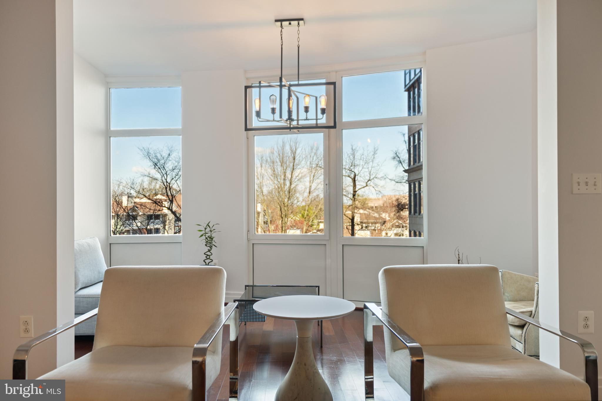 ONE PARK CREST CONDOMINIUM - Residential