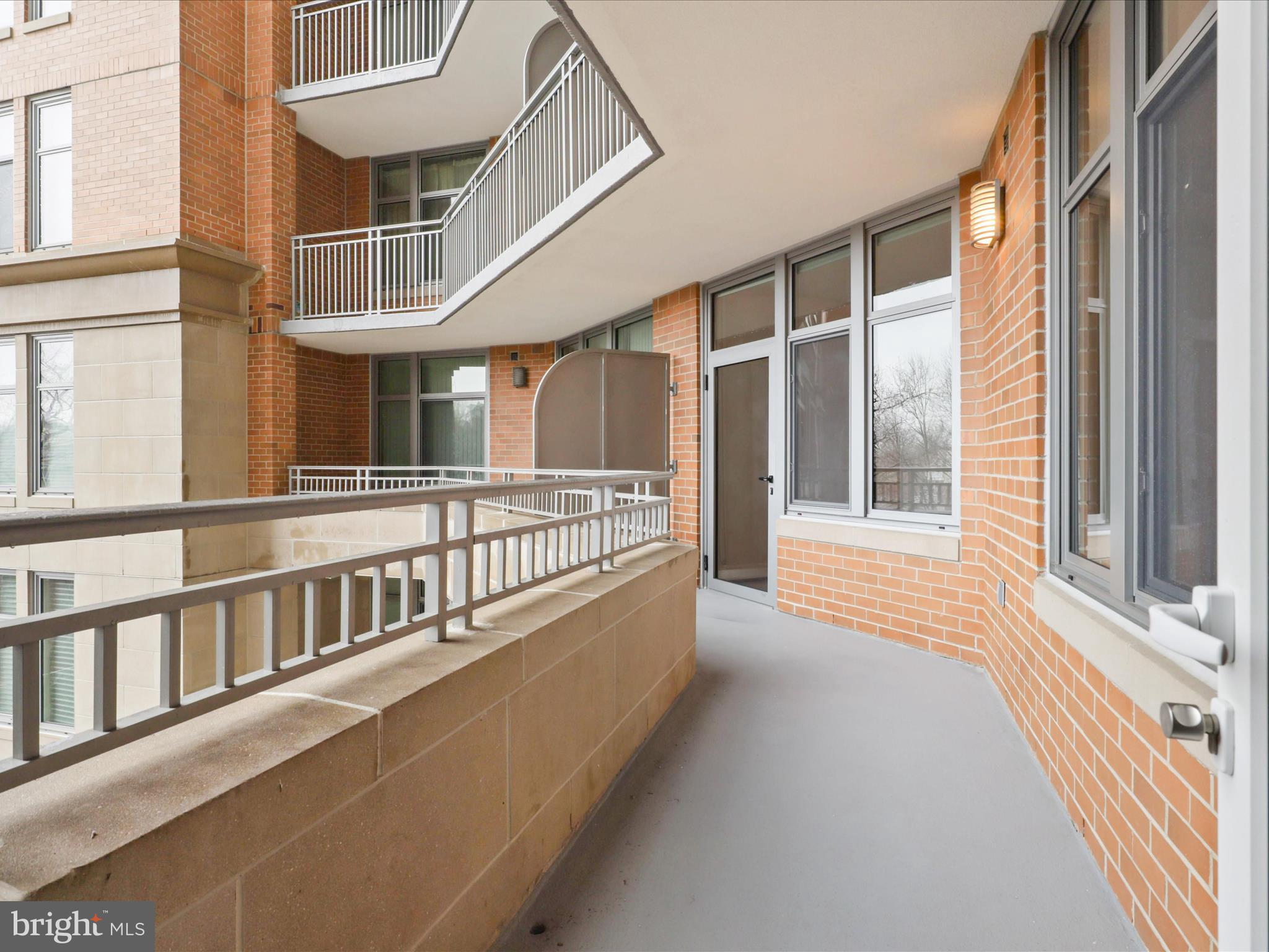 ONE PARK CREST CONDOMINIUM - Residential