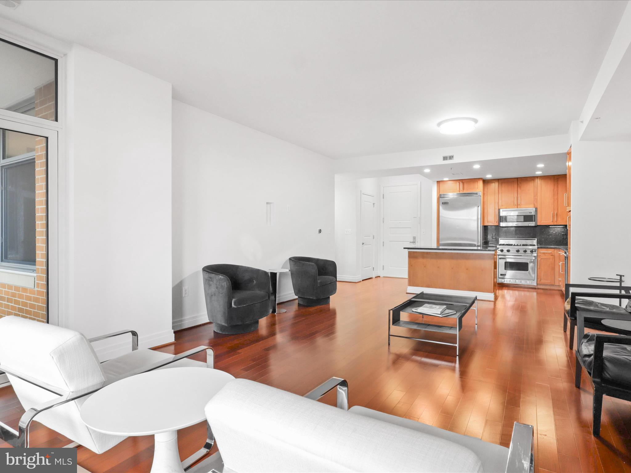 ONE PARK CREST CONDOMINIUM - Residential