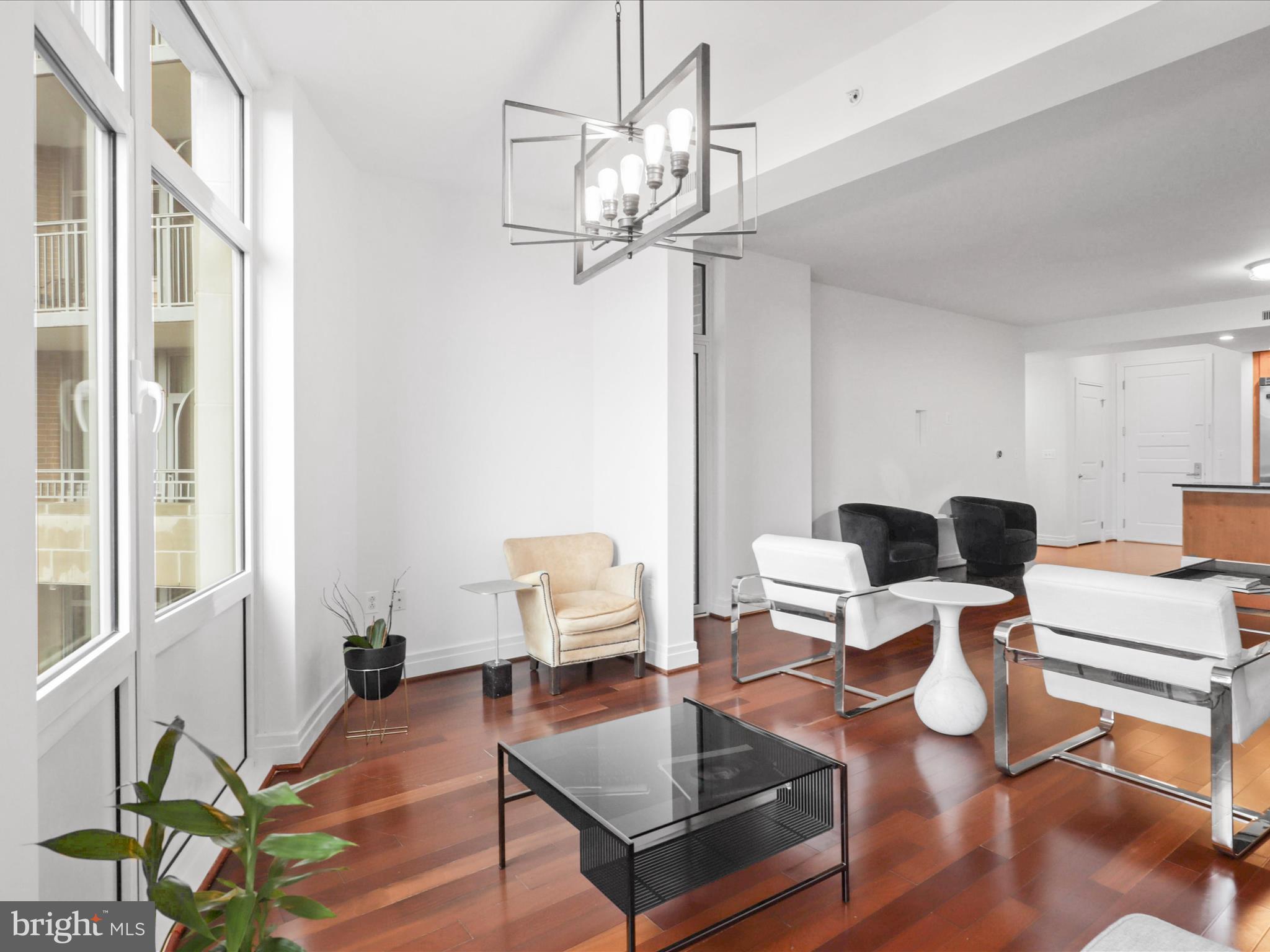 ONE PARK CREST CONDOMINIUM - Residential