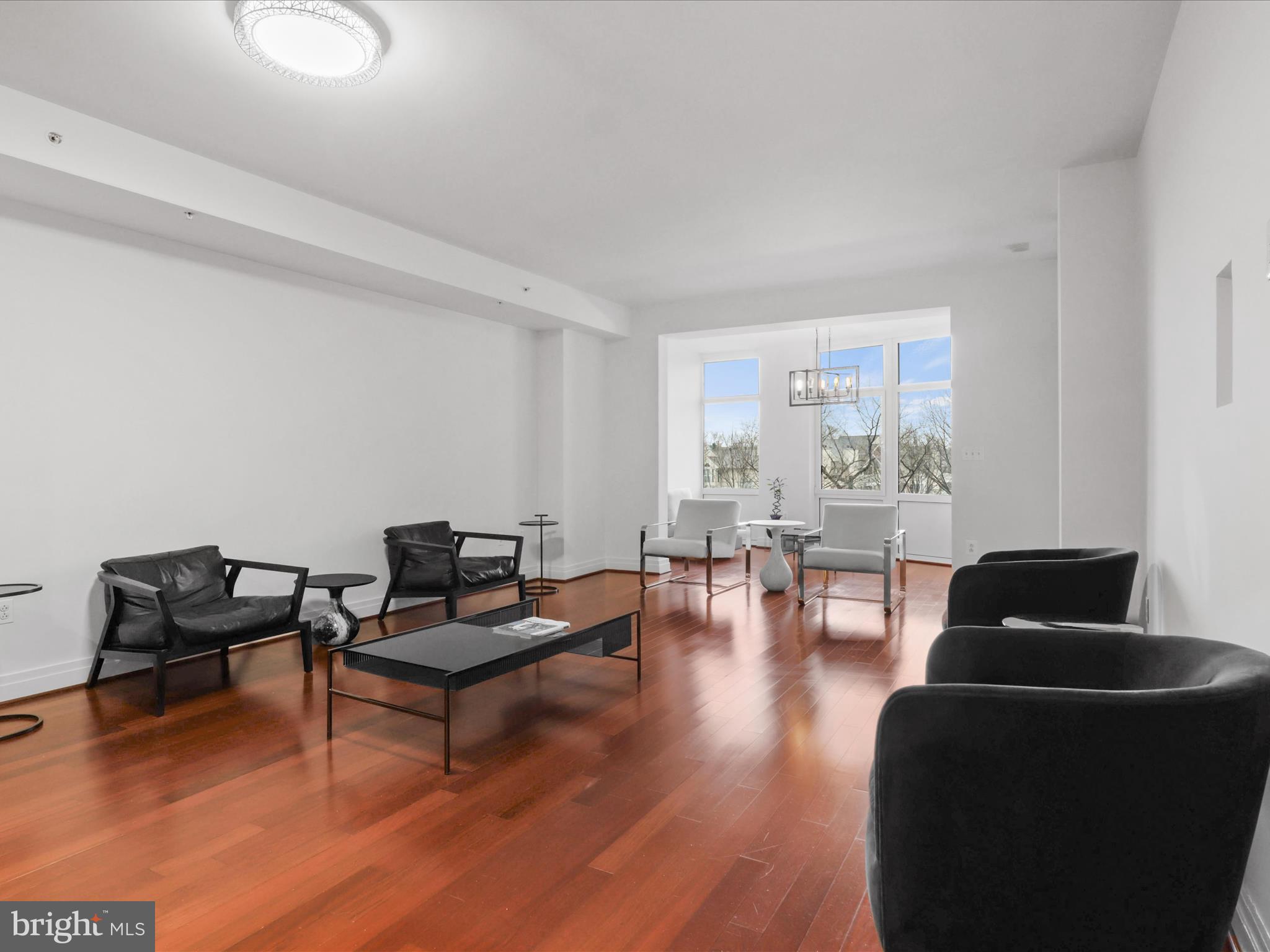 ONE PARK CREST CONDOMINIUM - Residential