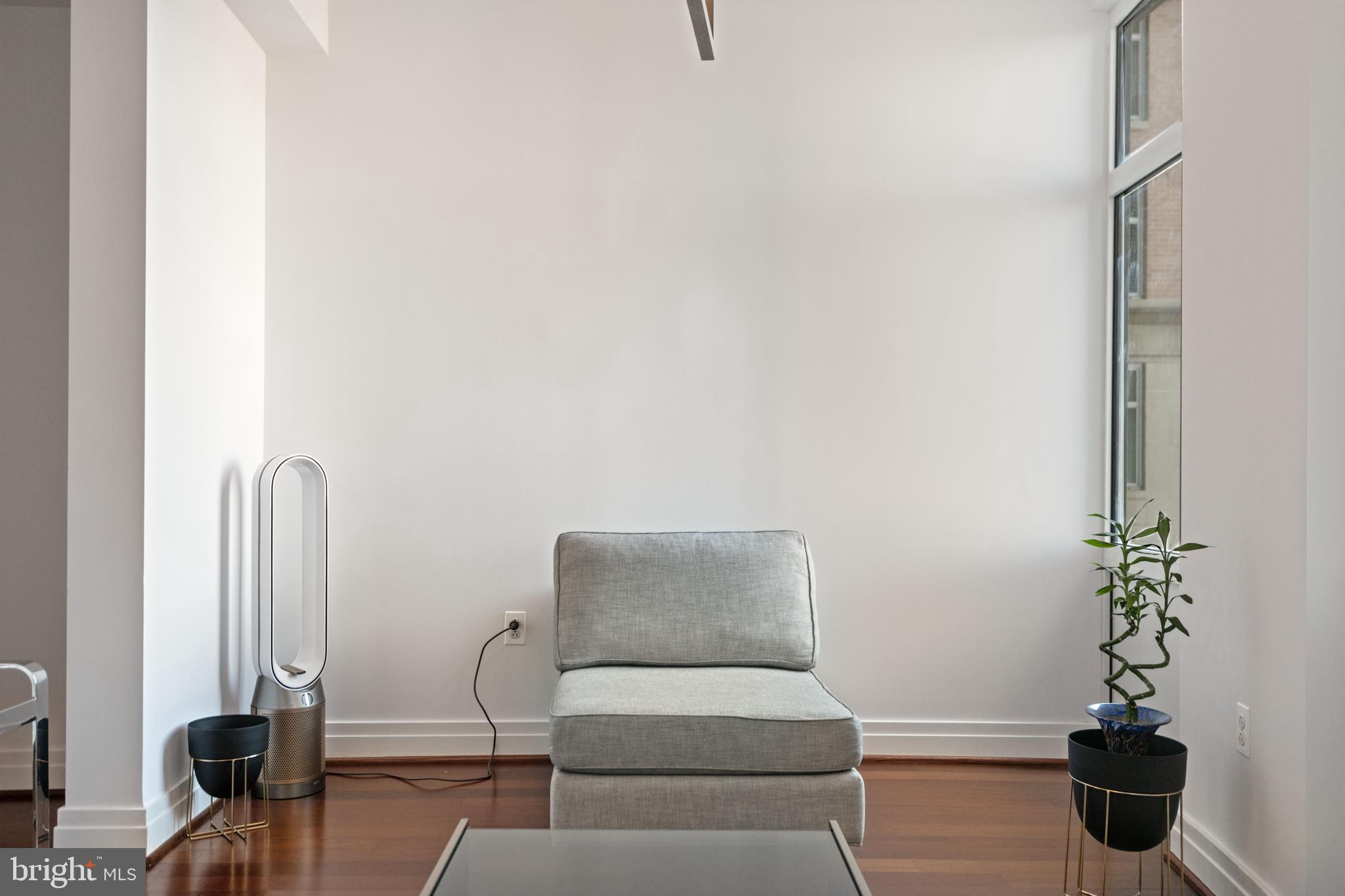 ONE PARK CREST CONDOMINIUM - Residential