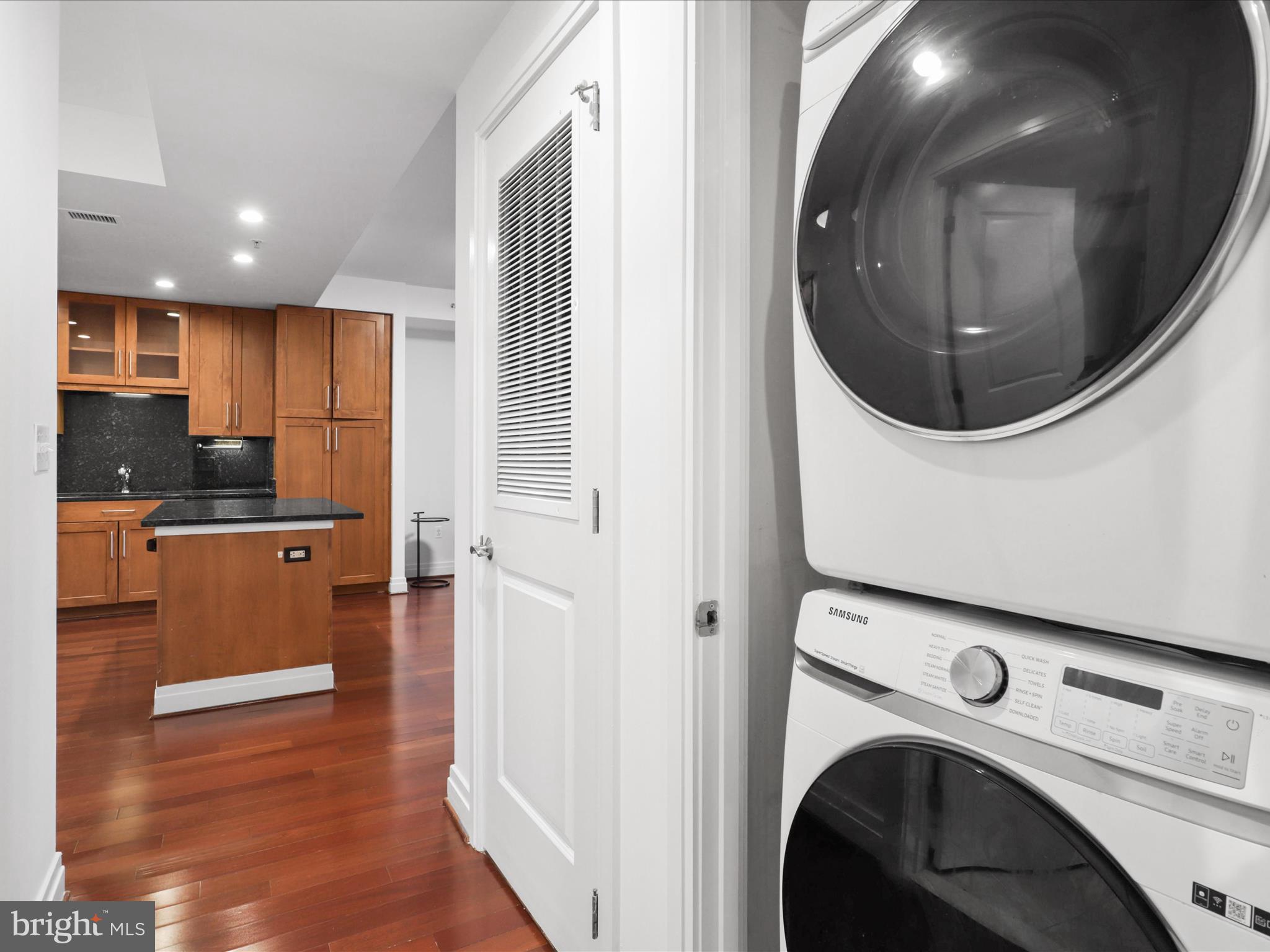 ONE PARK CREST CONDOMINIUM - Residential