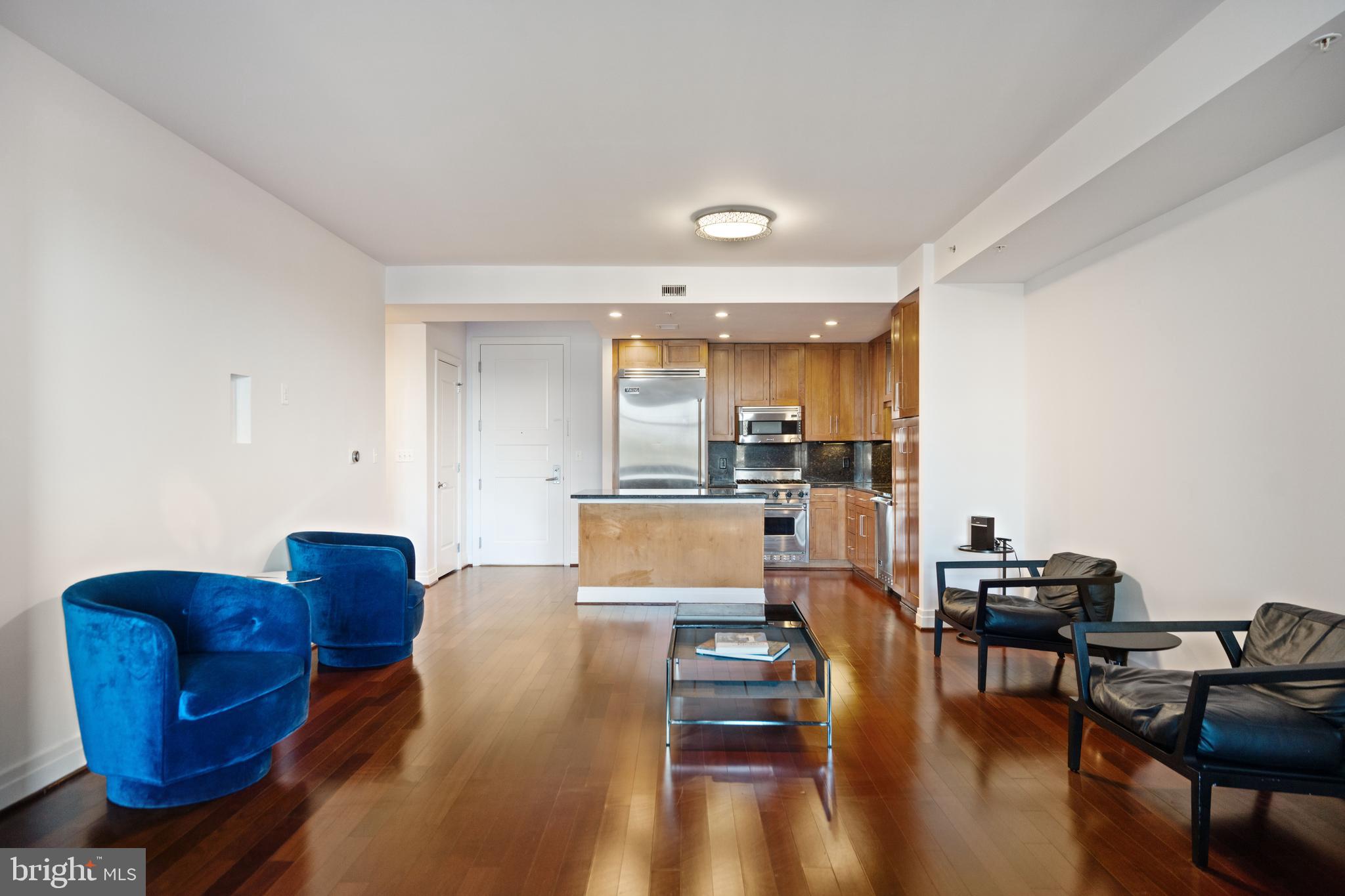 ONE PARK CREST CONDOMINIUM - Residential