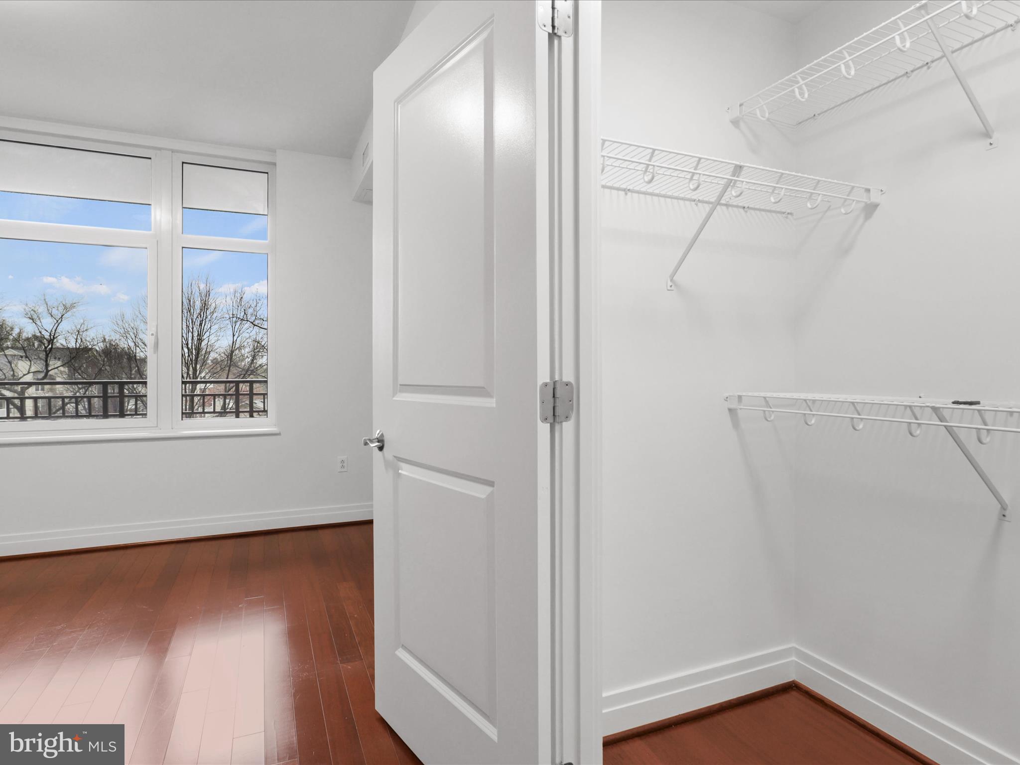 ONE PARK CREST CONDOMINIUM - Residential