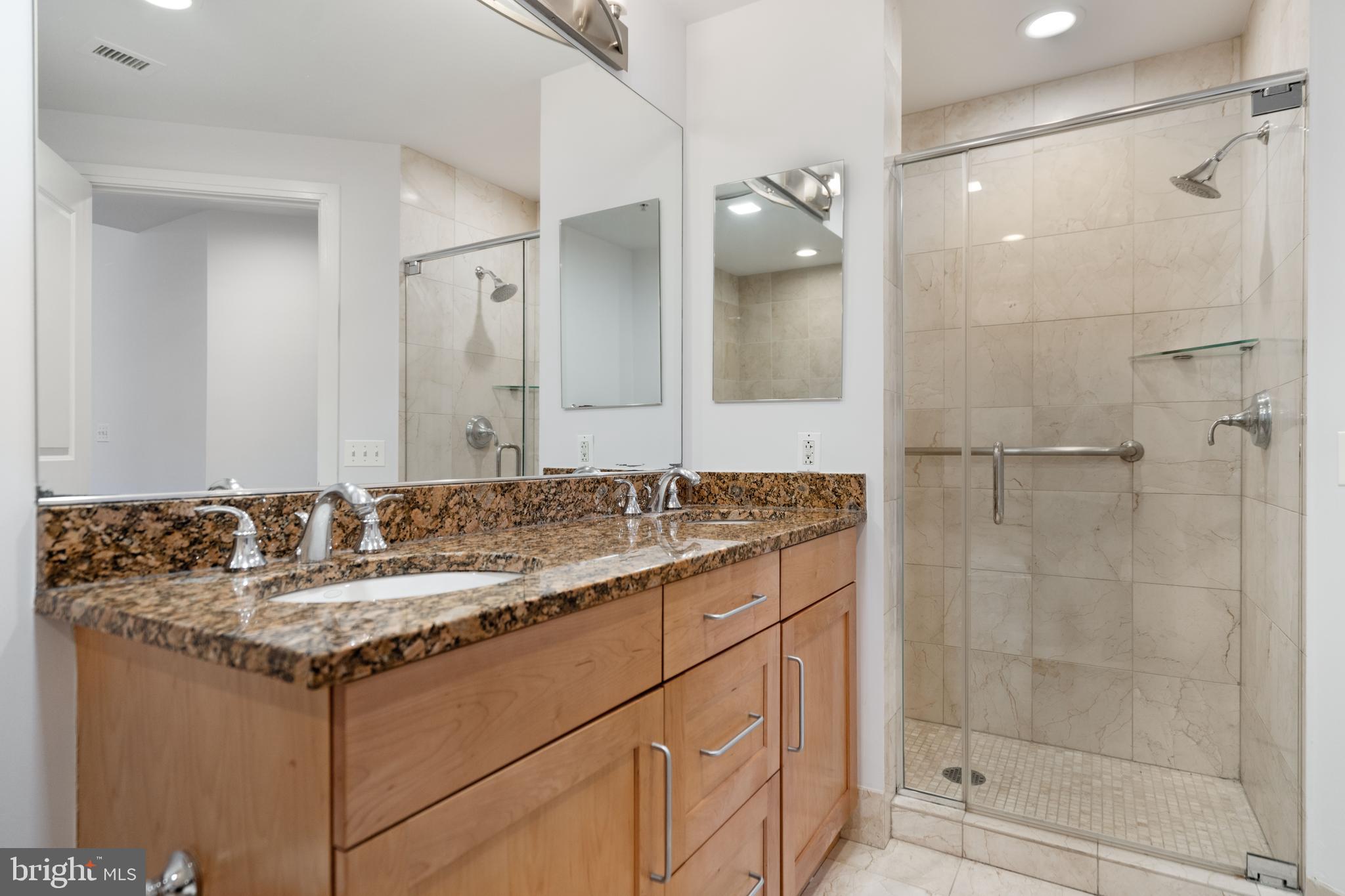 ONE PARK CREST CONDOMINIUM - Residential