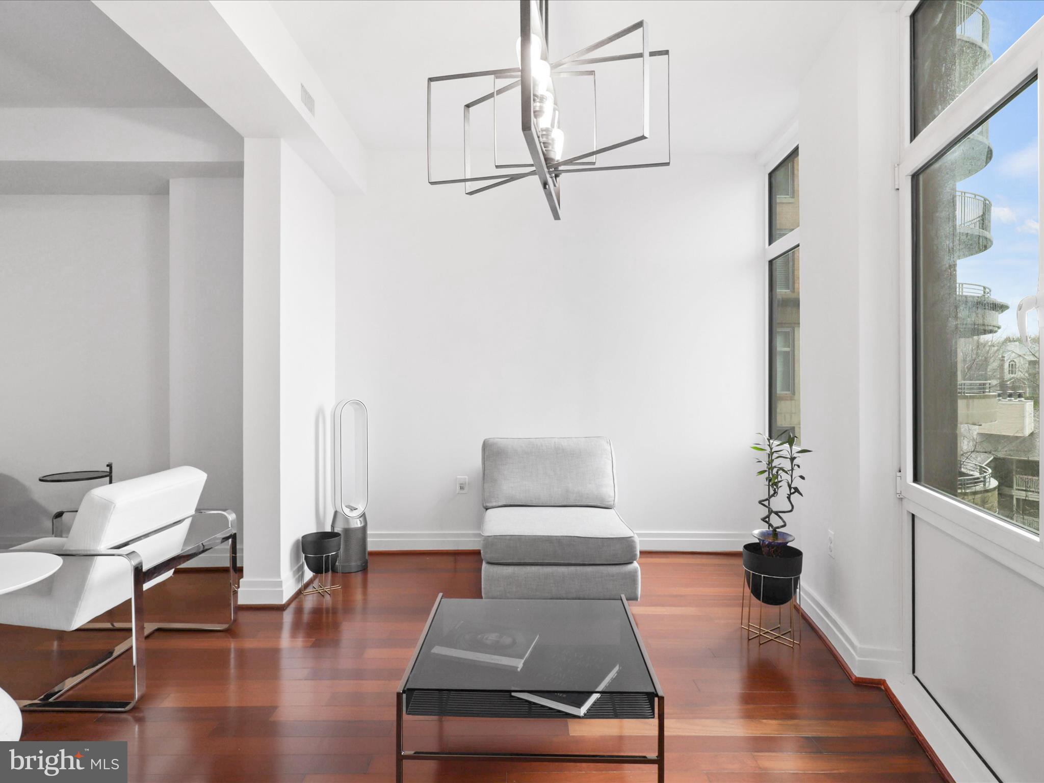 ONE PARK CREST CONDOMINIUM - Residential