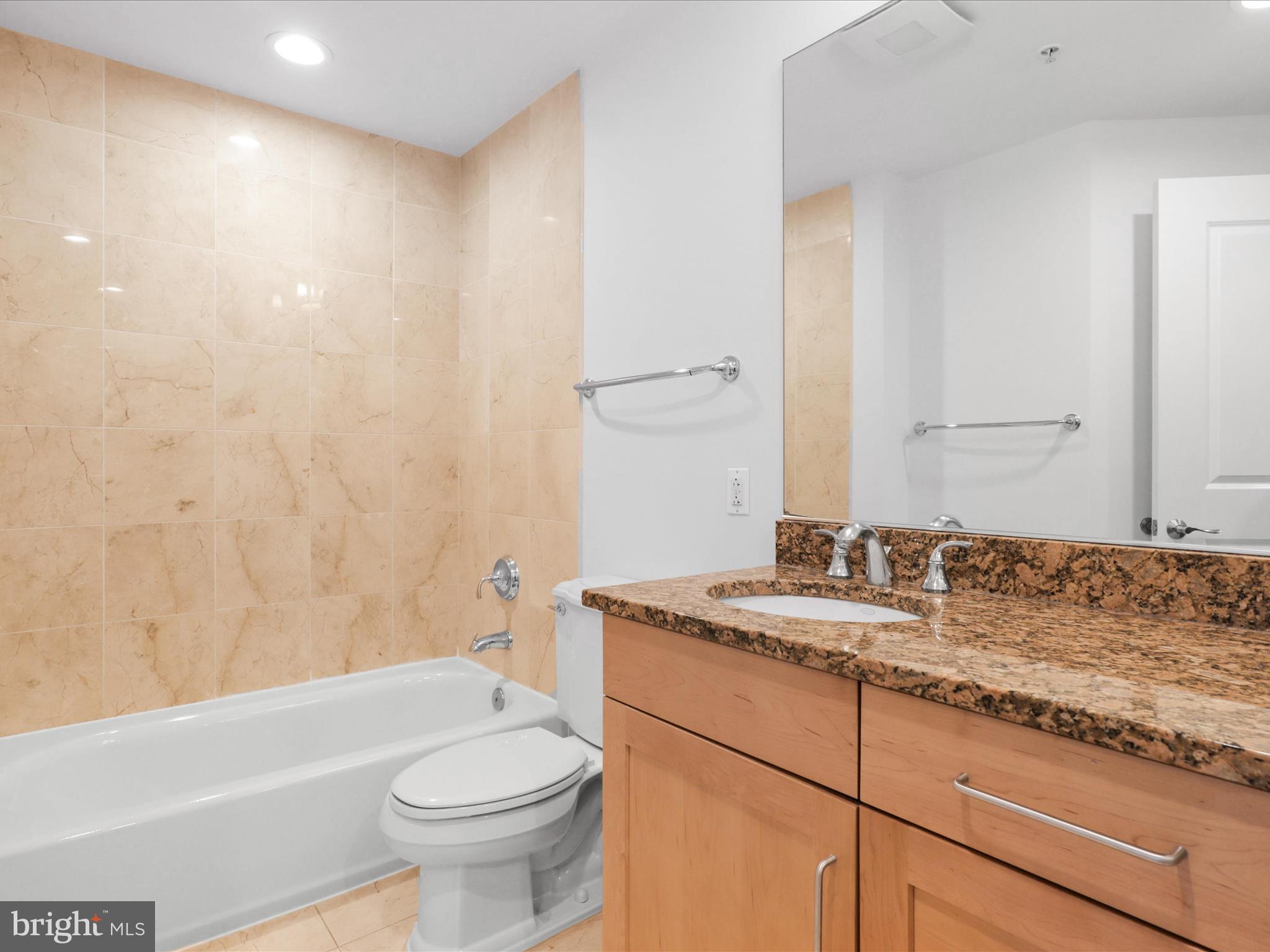 ONE PARK CREST CONDOMINIUM - Residential