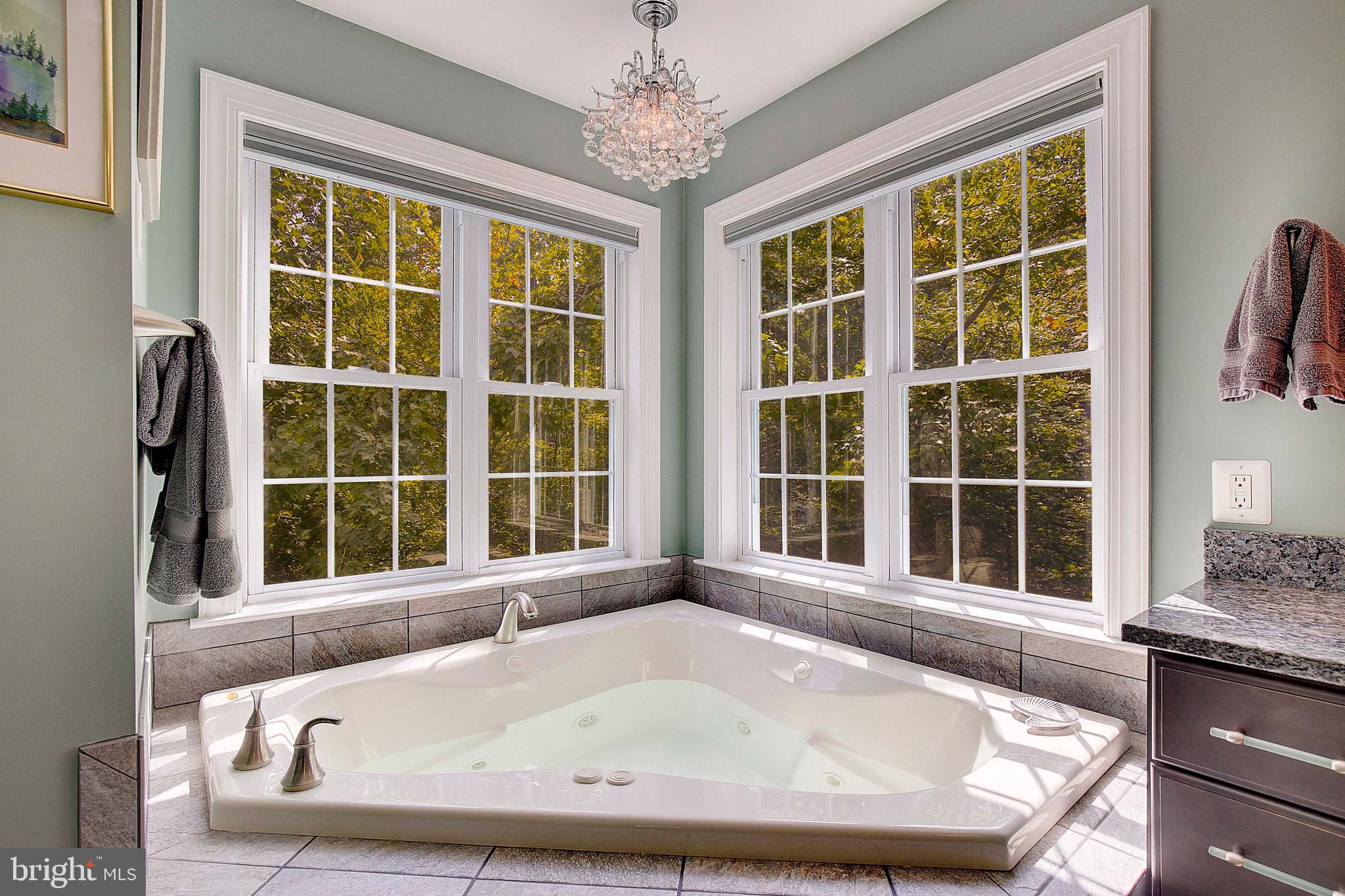 ANNAPOLIS ROADS - Residential