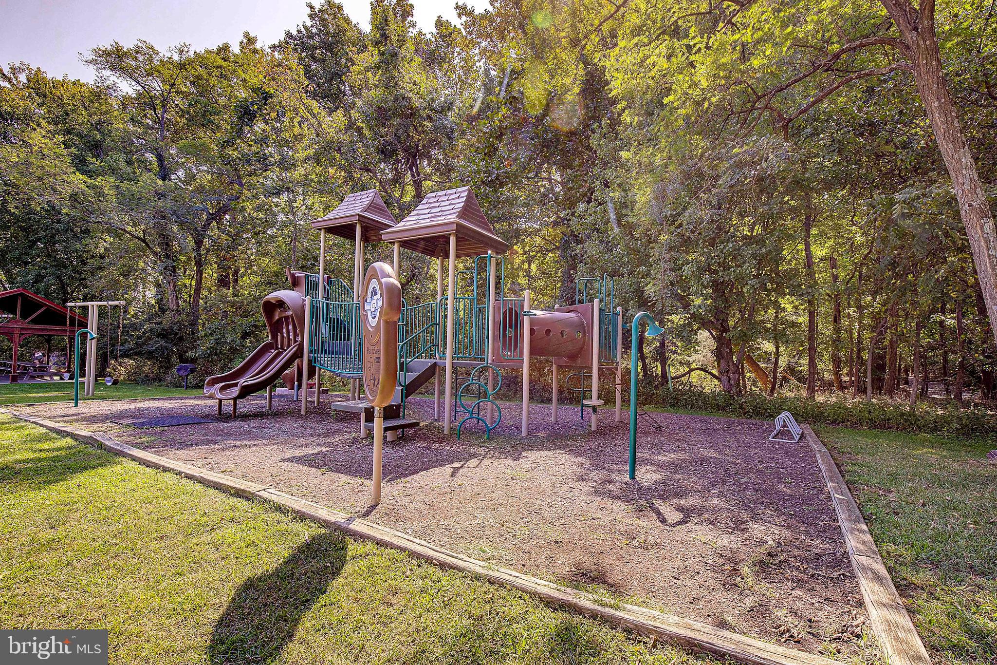 ANNAPOLIS ROADS - Residential