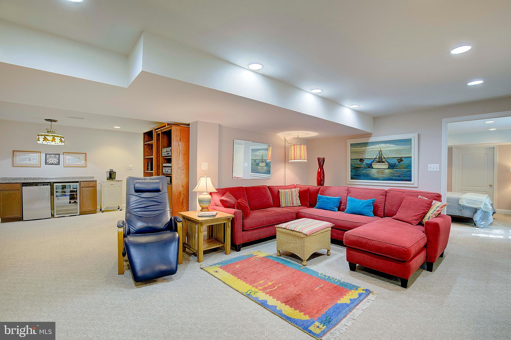 ANNAPOLIS ROADS - Residential