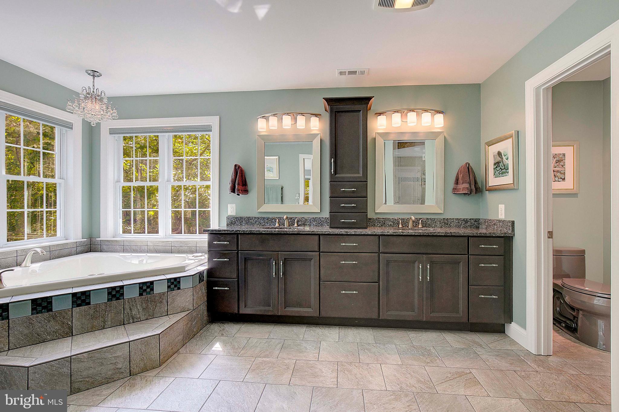 ANNAPOLIS ROADS - Residential