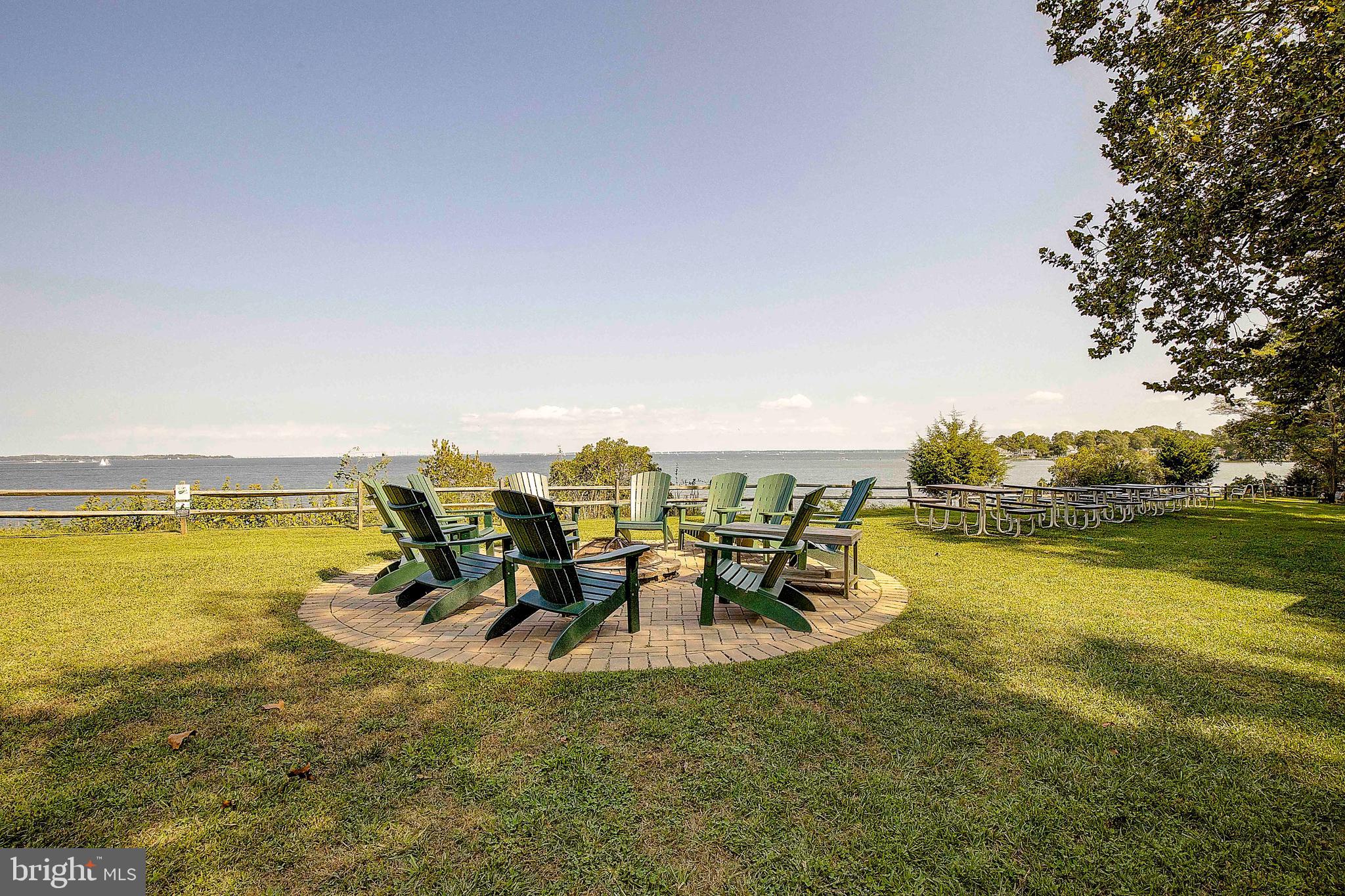 ANNAPOLIS ROADS - Residential