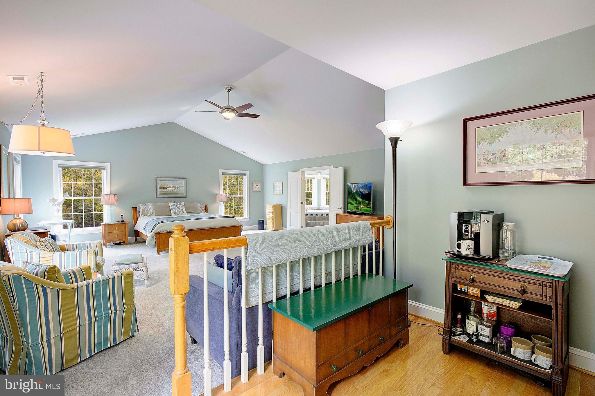 ANNAPOLIS ROADS - Residential