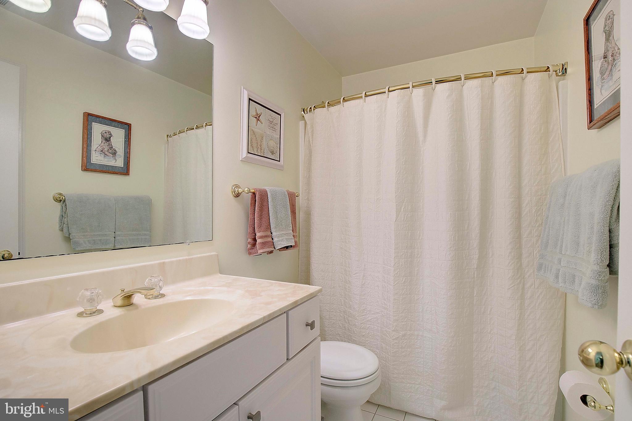 ANNAPOLIS ROADS - Residential