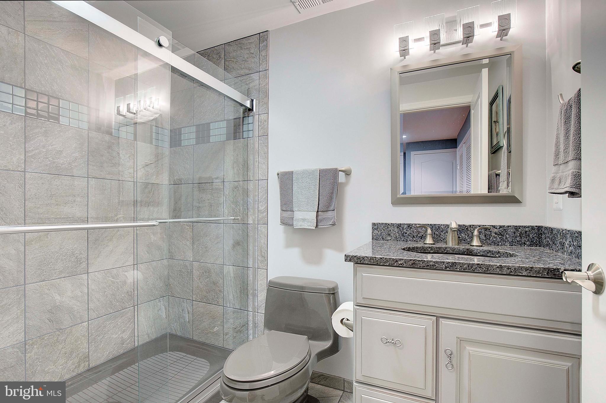 ANNAPOLIS ROADS - Residential