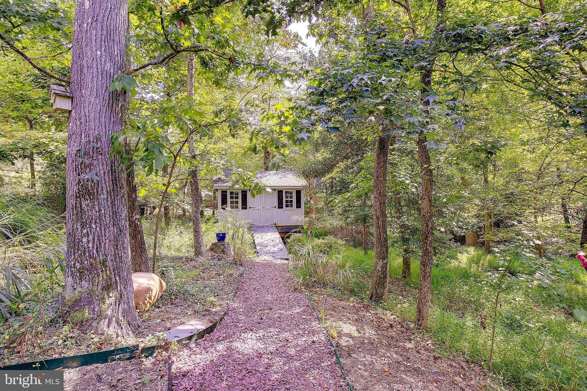 ANNAPOLIS ROADS - Residential