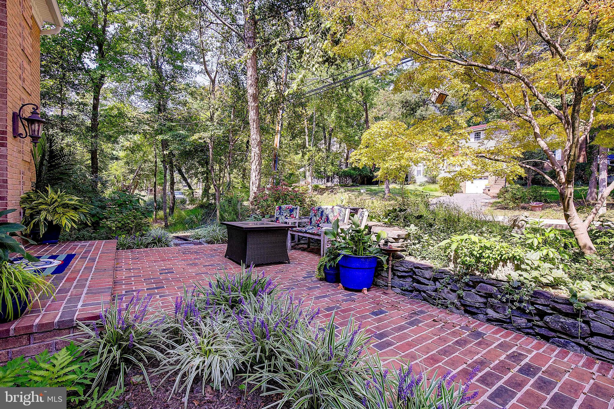 ANNAPOLIS ROADS - Residential