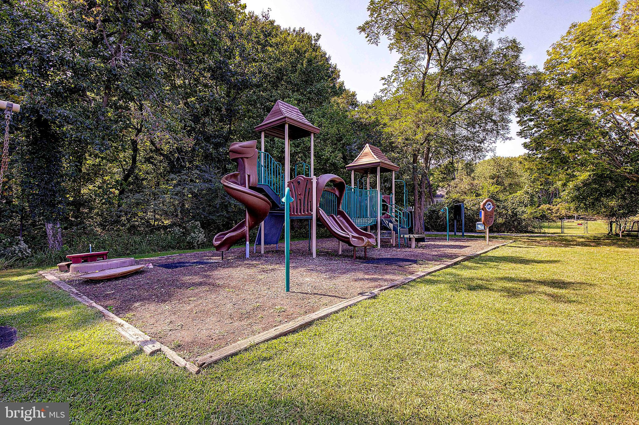 ANNAPOLIS ROADS - Residential