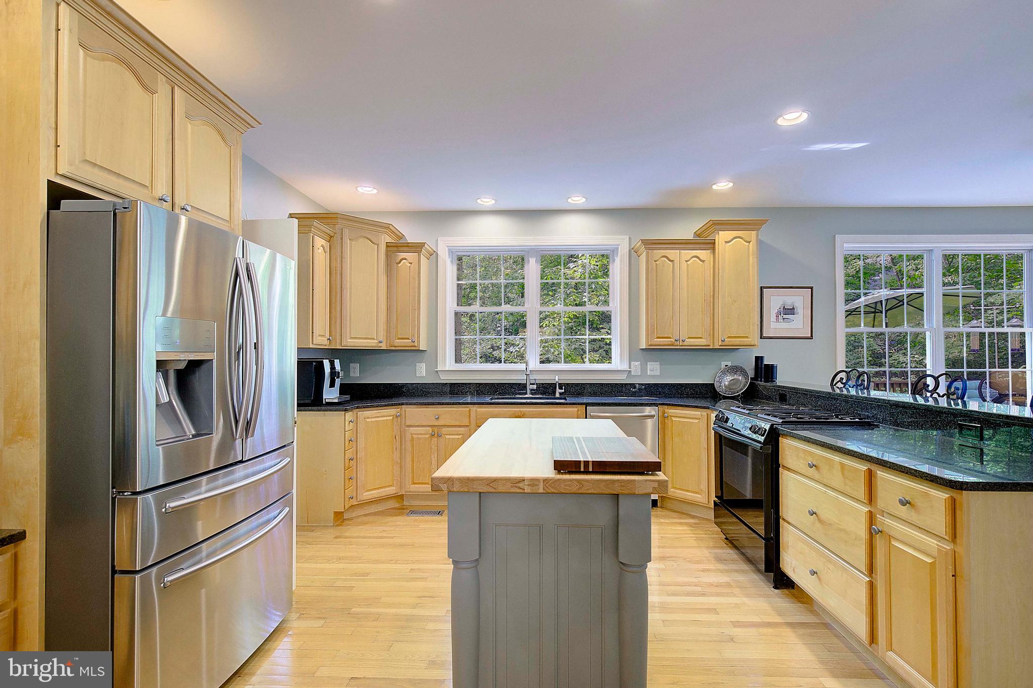 ANNAPOLIS ROADS - Residential