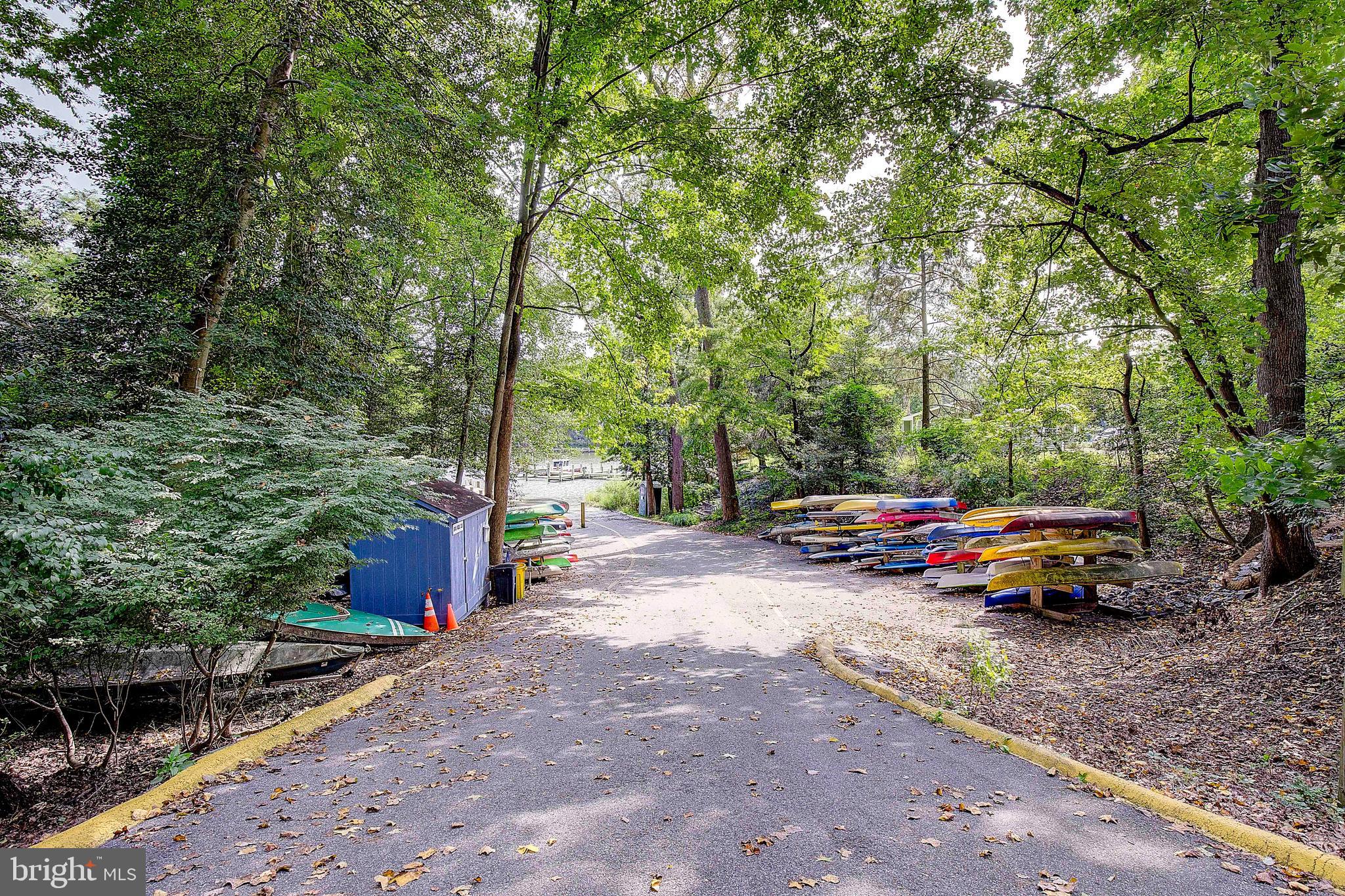 ANNAPOLIS ROADS - Residential