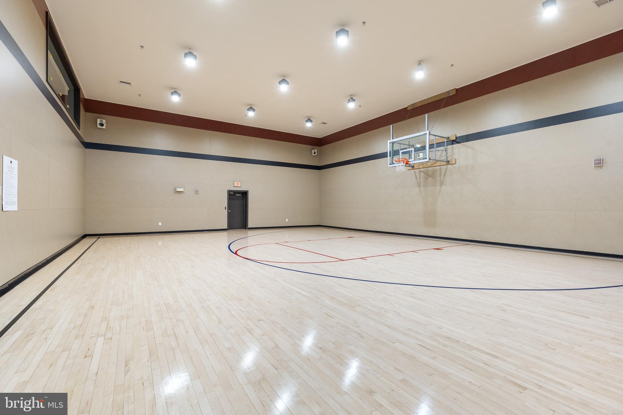 MARQUIS AT VIENNA STATION - Residential