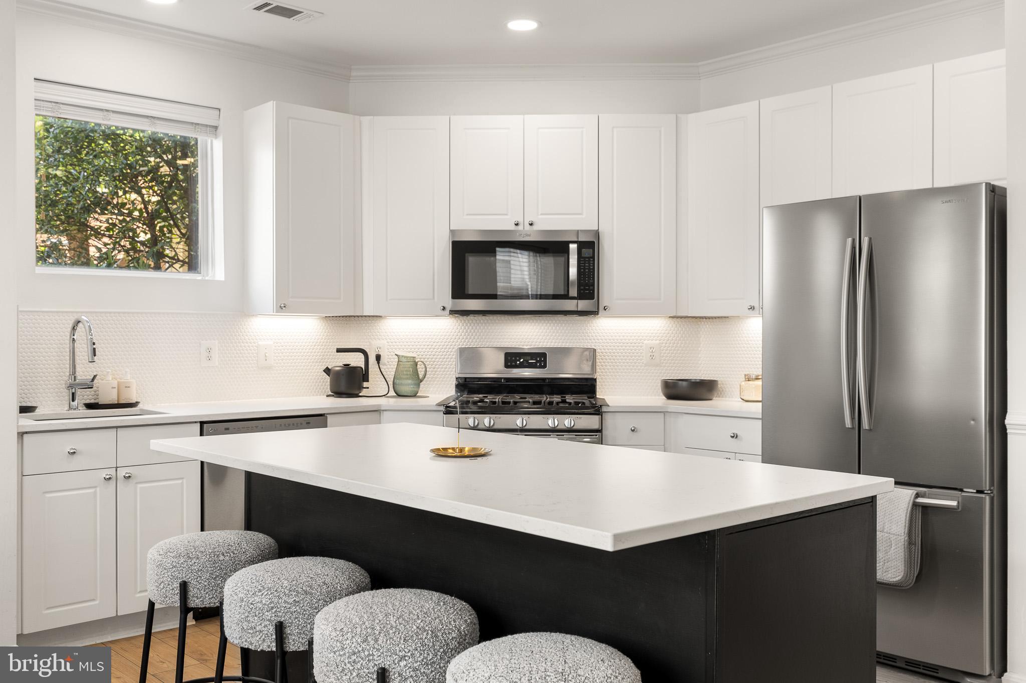 MARQUIS AT VIENNA STATION - Residential