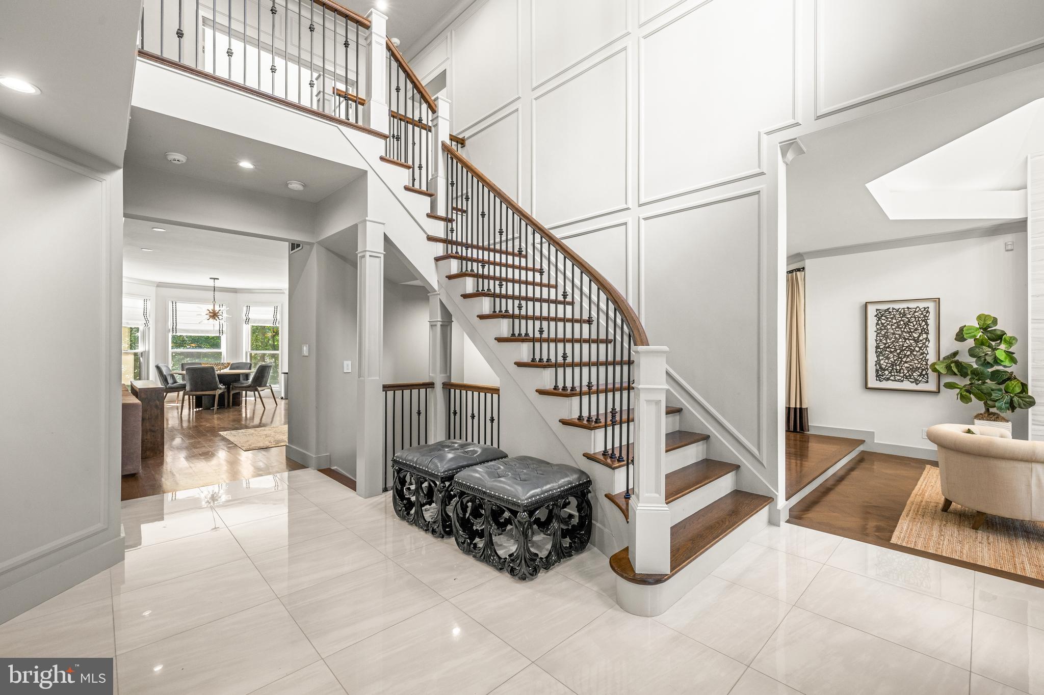 18 HAMBLETON COURT