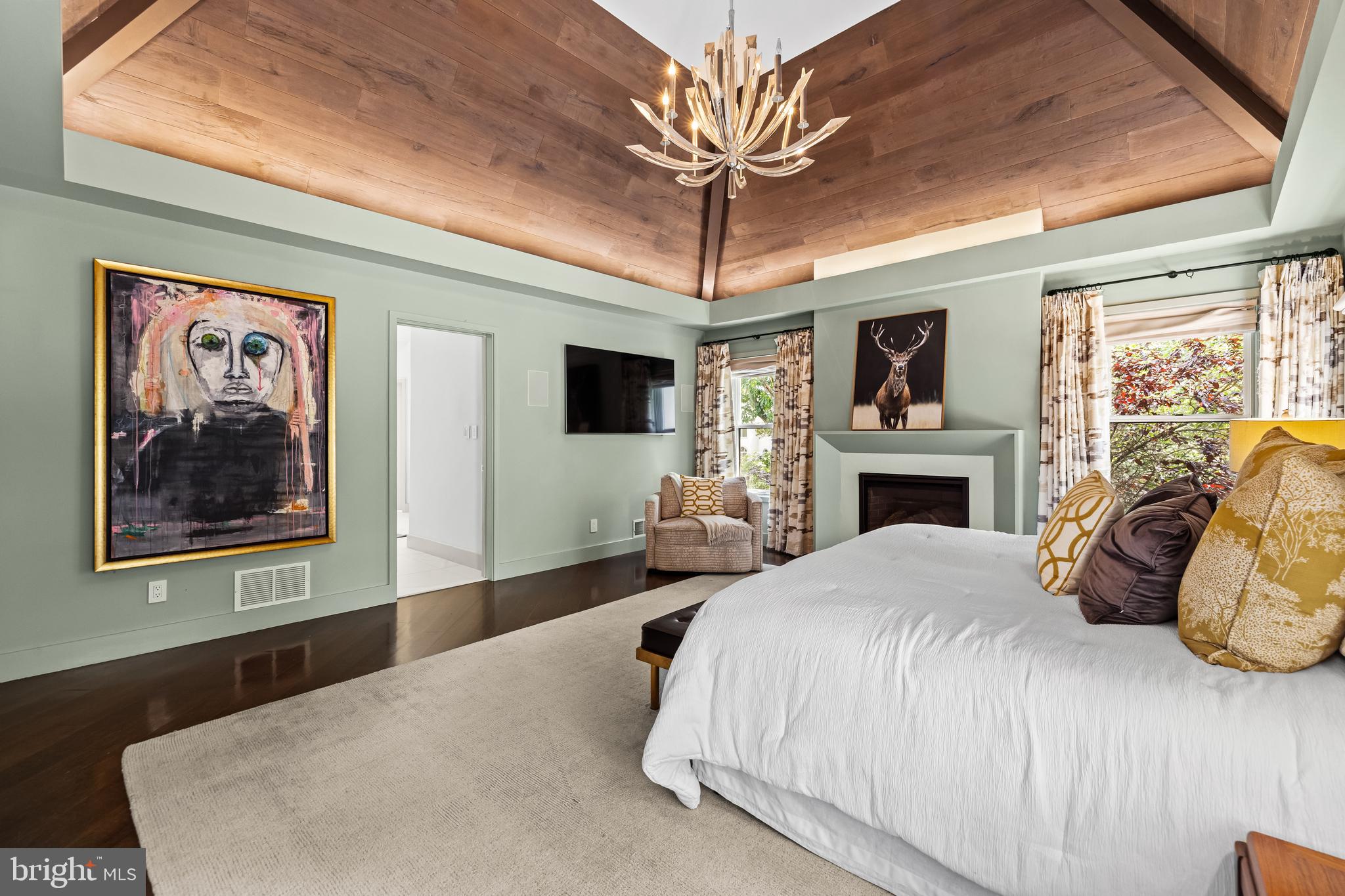 HELMSLEY COURT - Residential