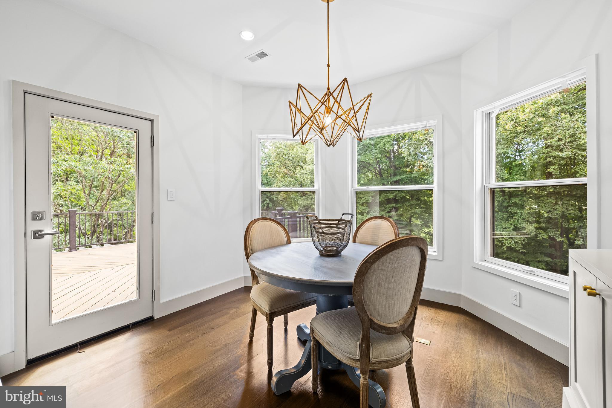 HELMSLEY COURT - Residential