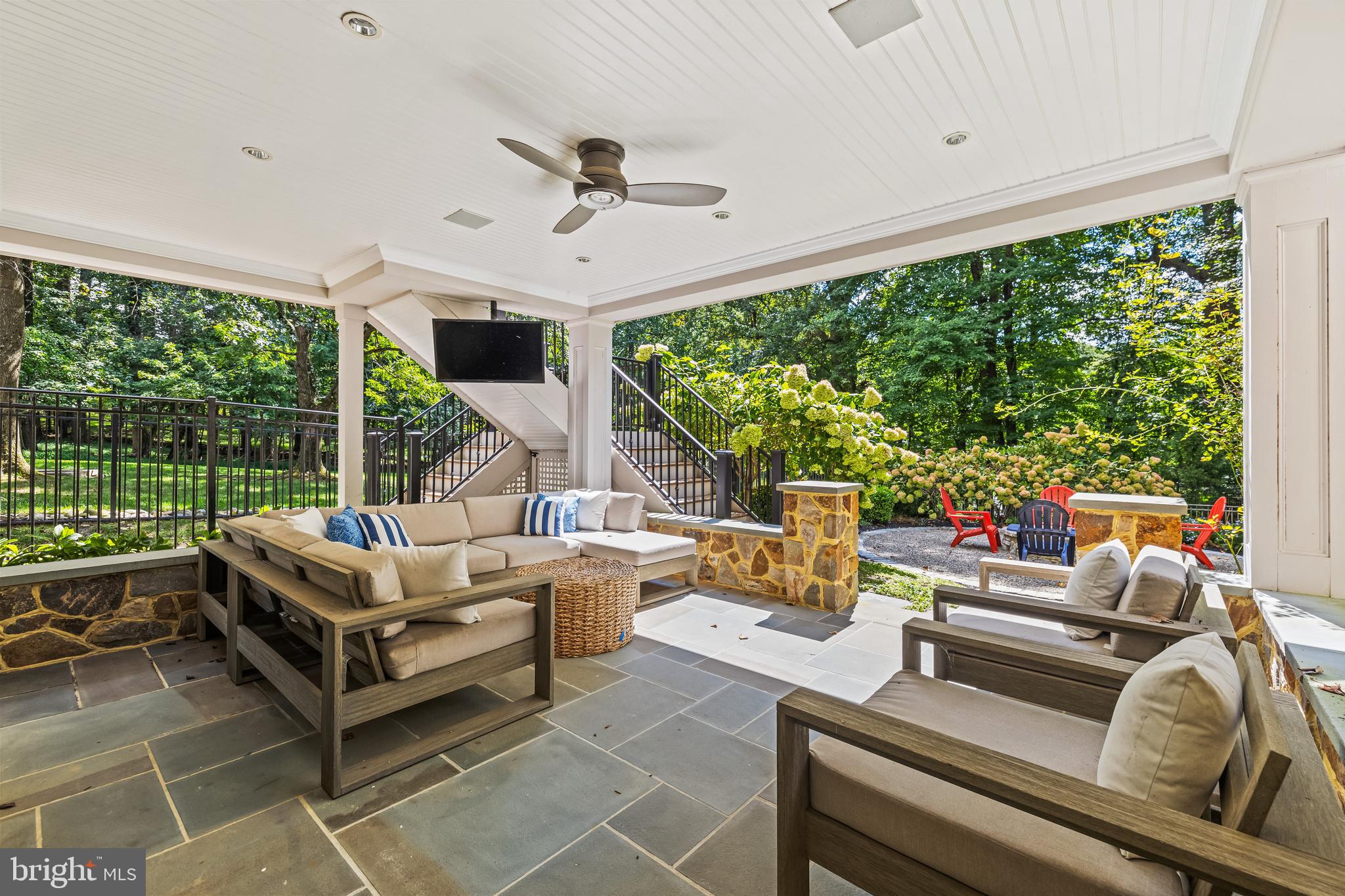 HELMSLEY COURT - Residential