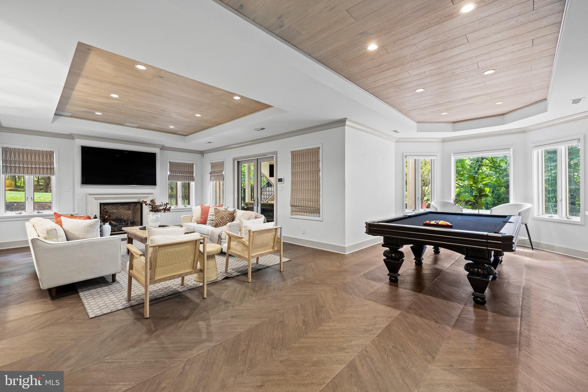 HELMSLEY COURT - Residential